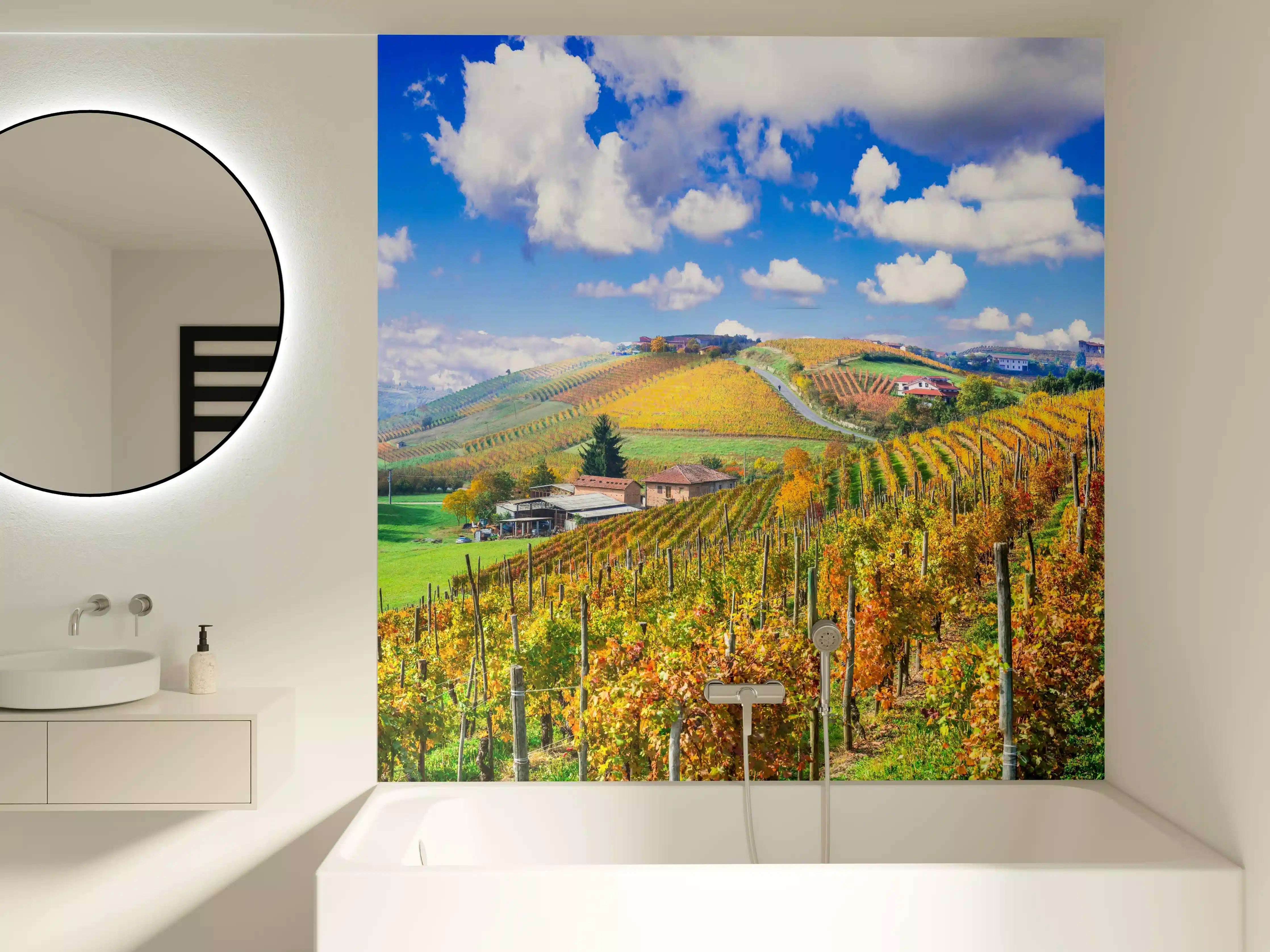 Badewannen-Rückwand - Schöne Herbstlandschaft mit Weinbergen - Toskana