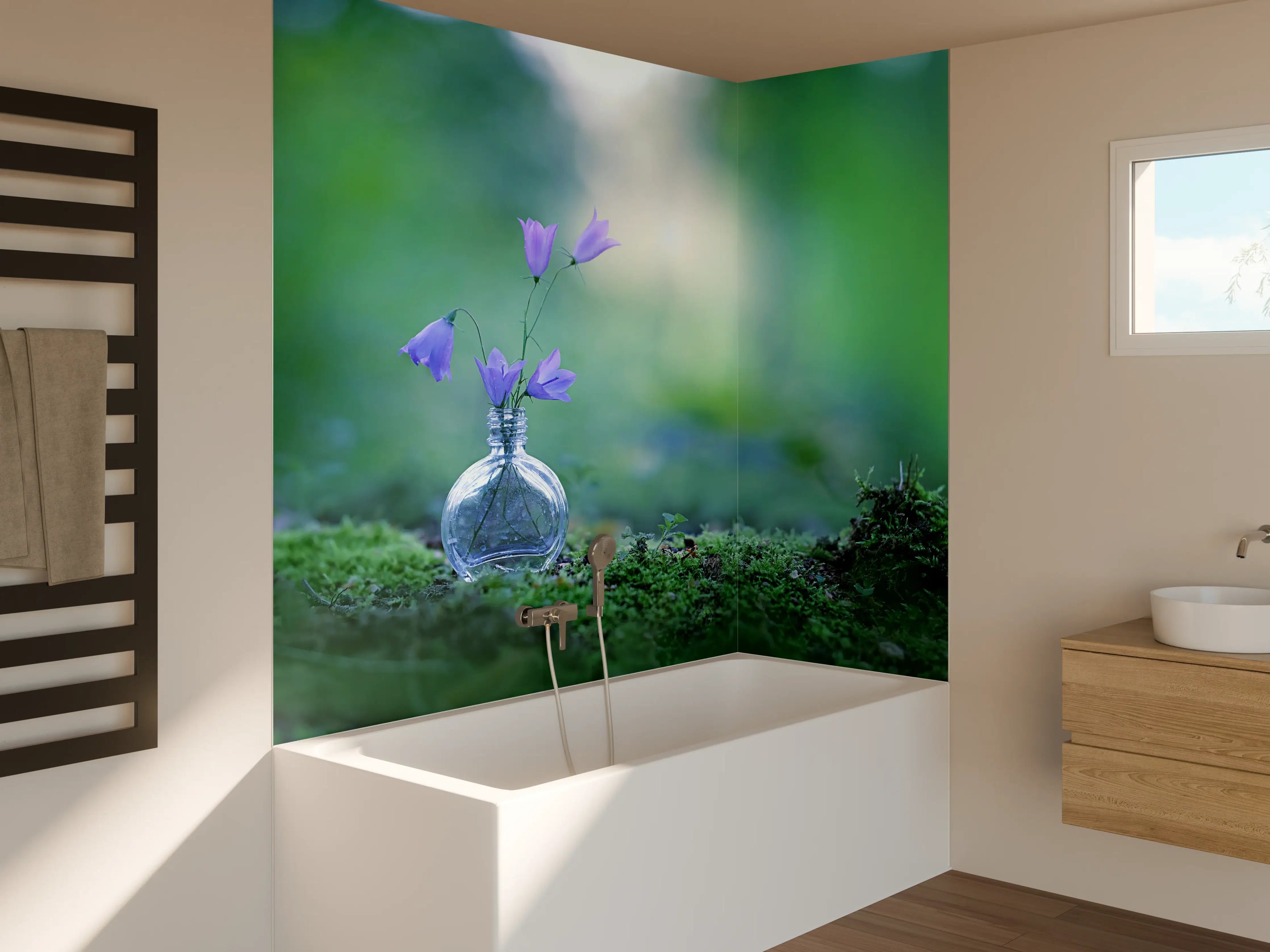 Badewannen-Rückwand - Schöne campanula Blumen