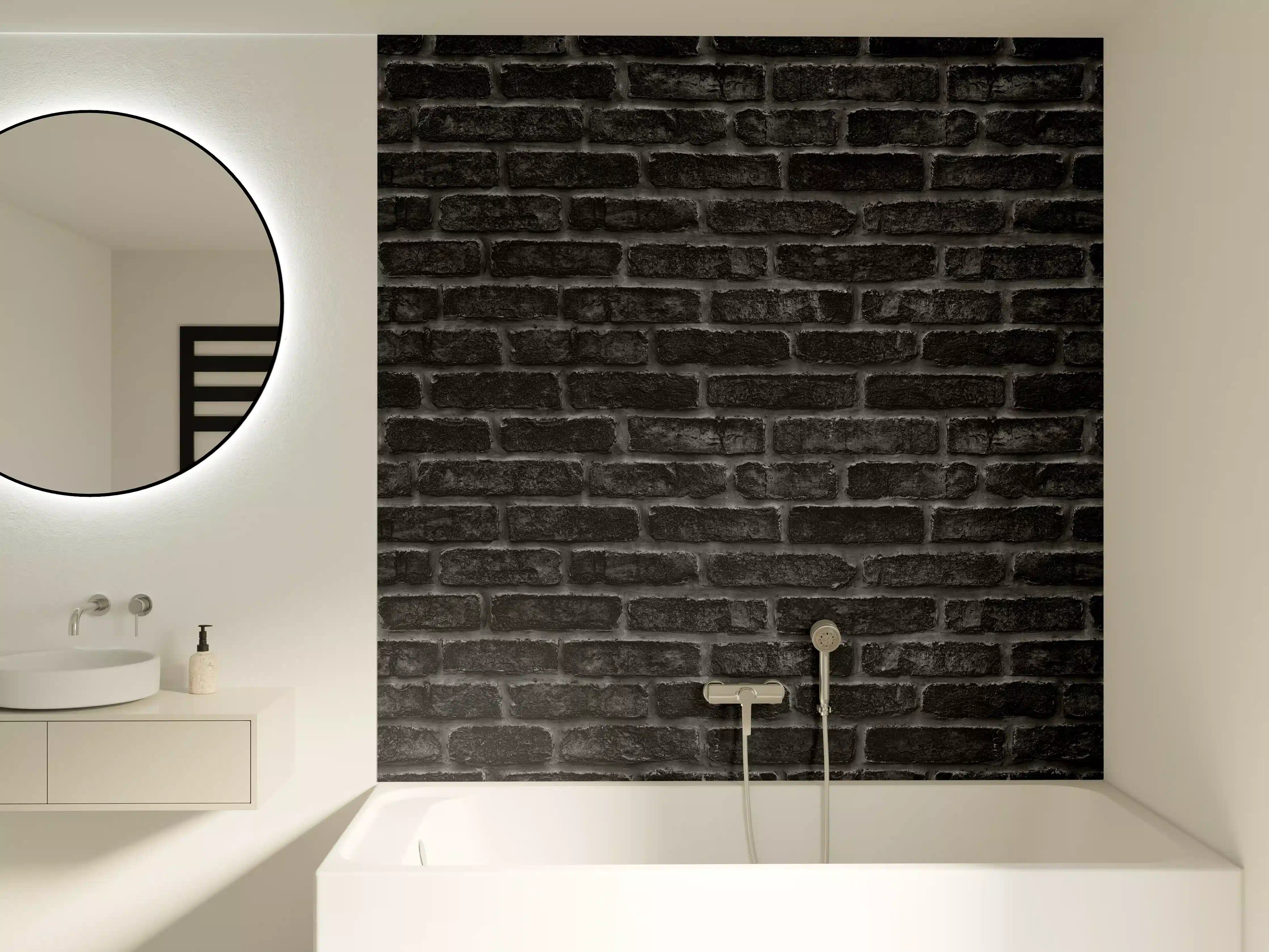 Badewannen-Rückwand - Schwarze schlichte Ziegelwand
