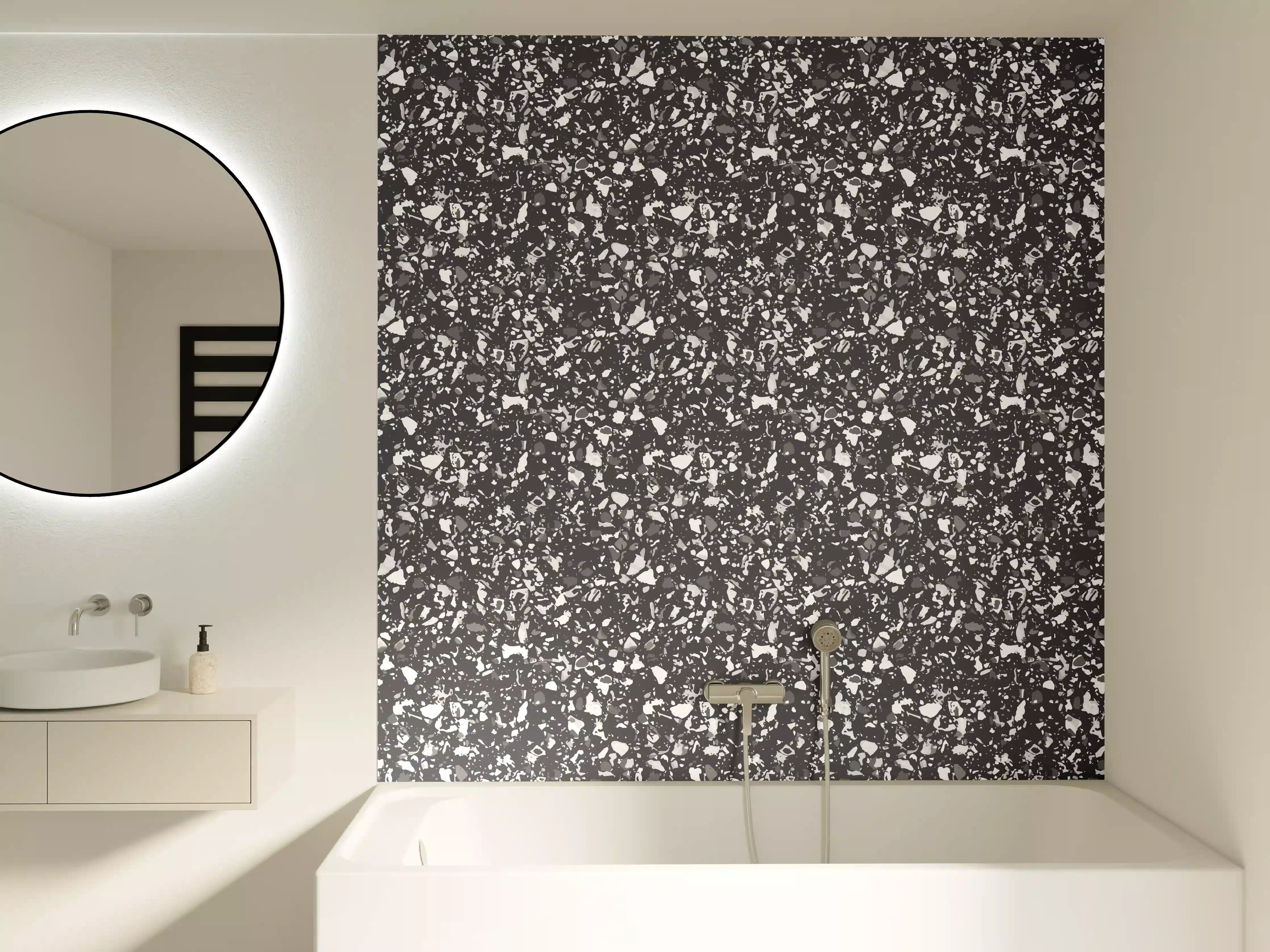 Badewannen-Rückwand - Schwarzer Granit mit weißen Flecken