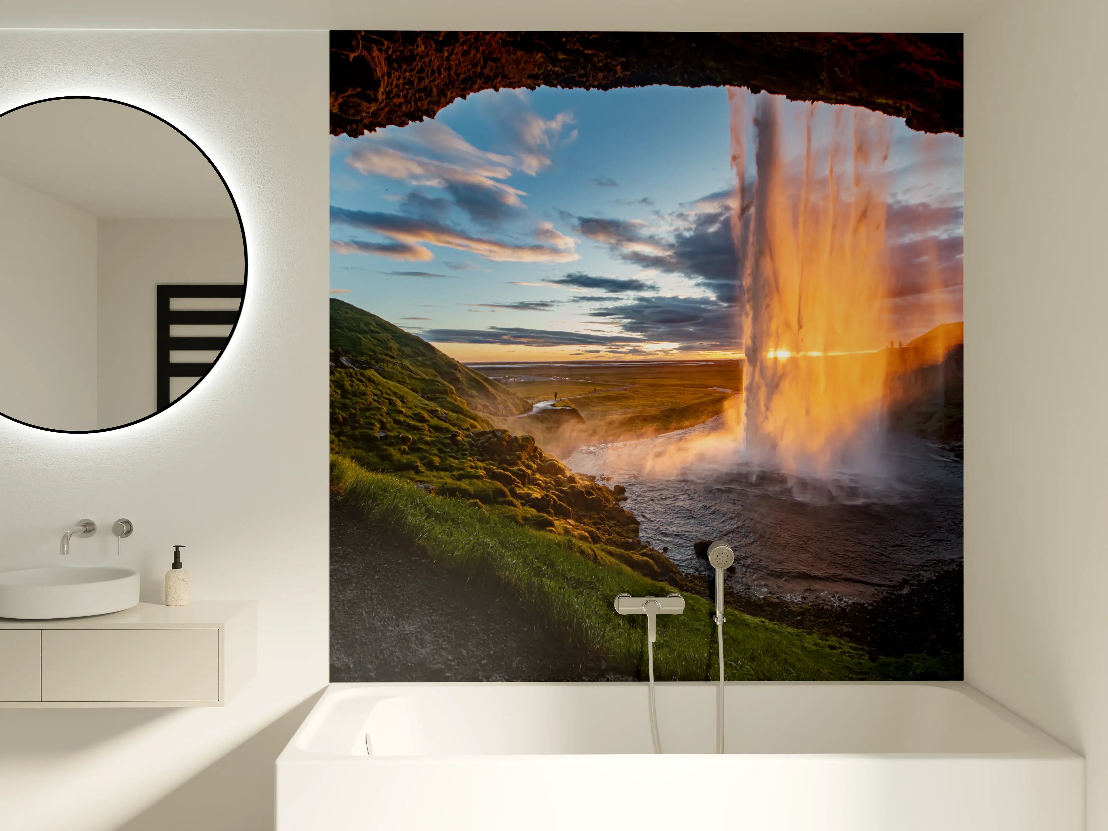 Badewannen-Rückwand - Seljalandsfoss Wasserfall in Island bei Sonnenuntergang