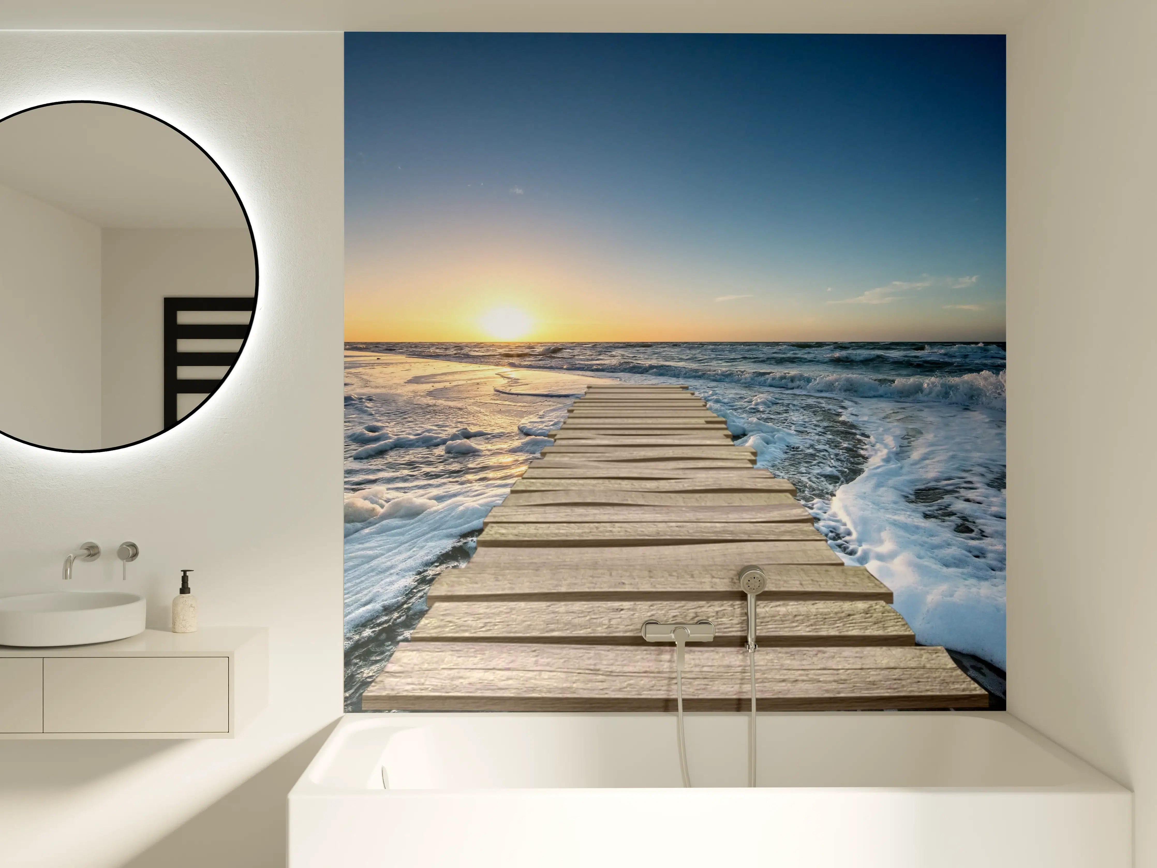 Badewannen-Rückwand - Sonnenuntergang über dem Meer mit Holzsteg