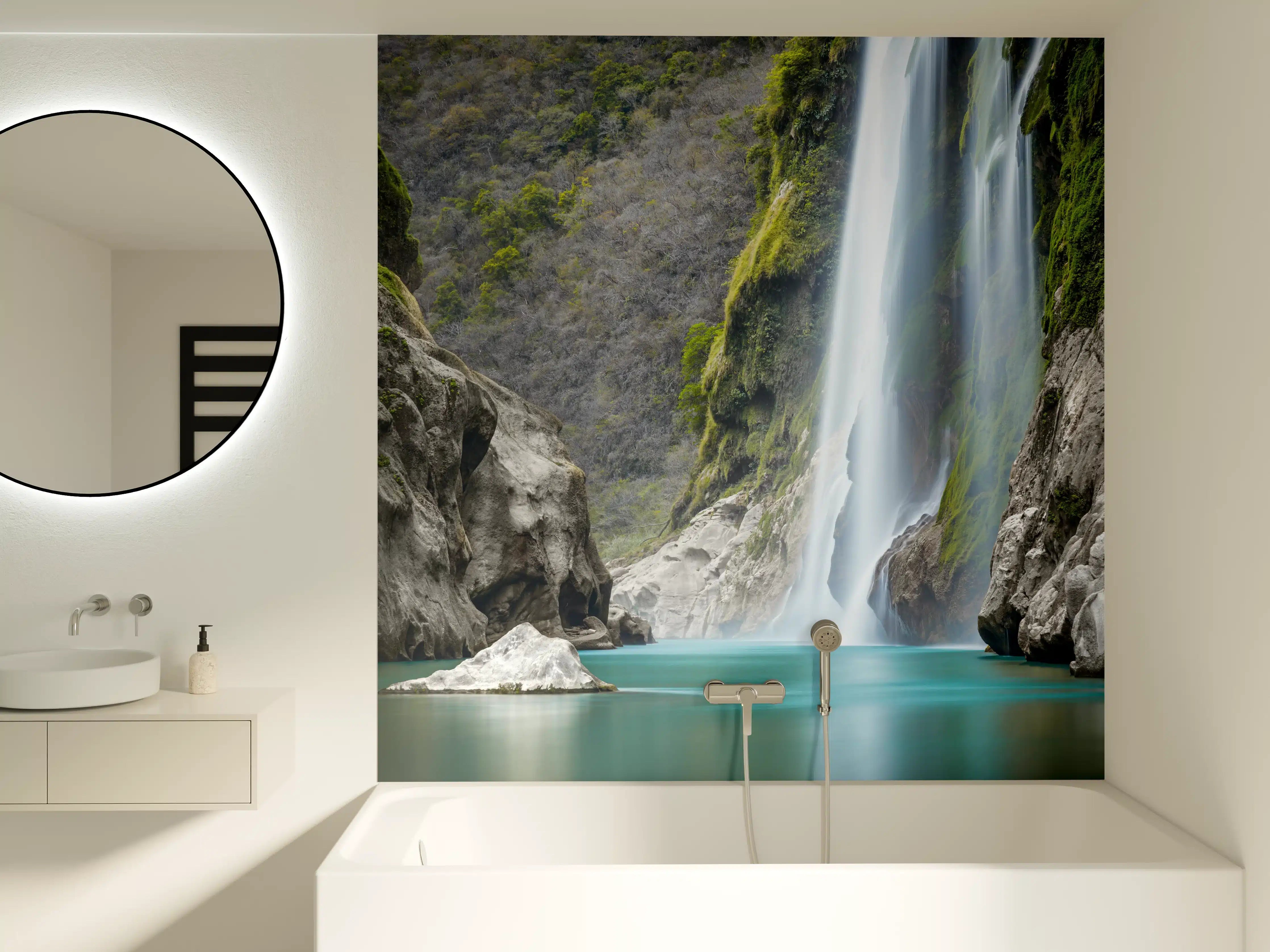 Badewannen-Rückwand - Tamul-Wasserfall am Fluss Tampaon