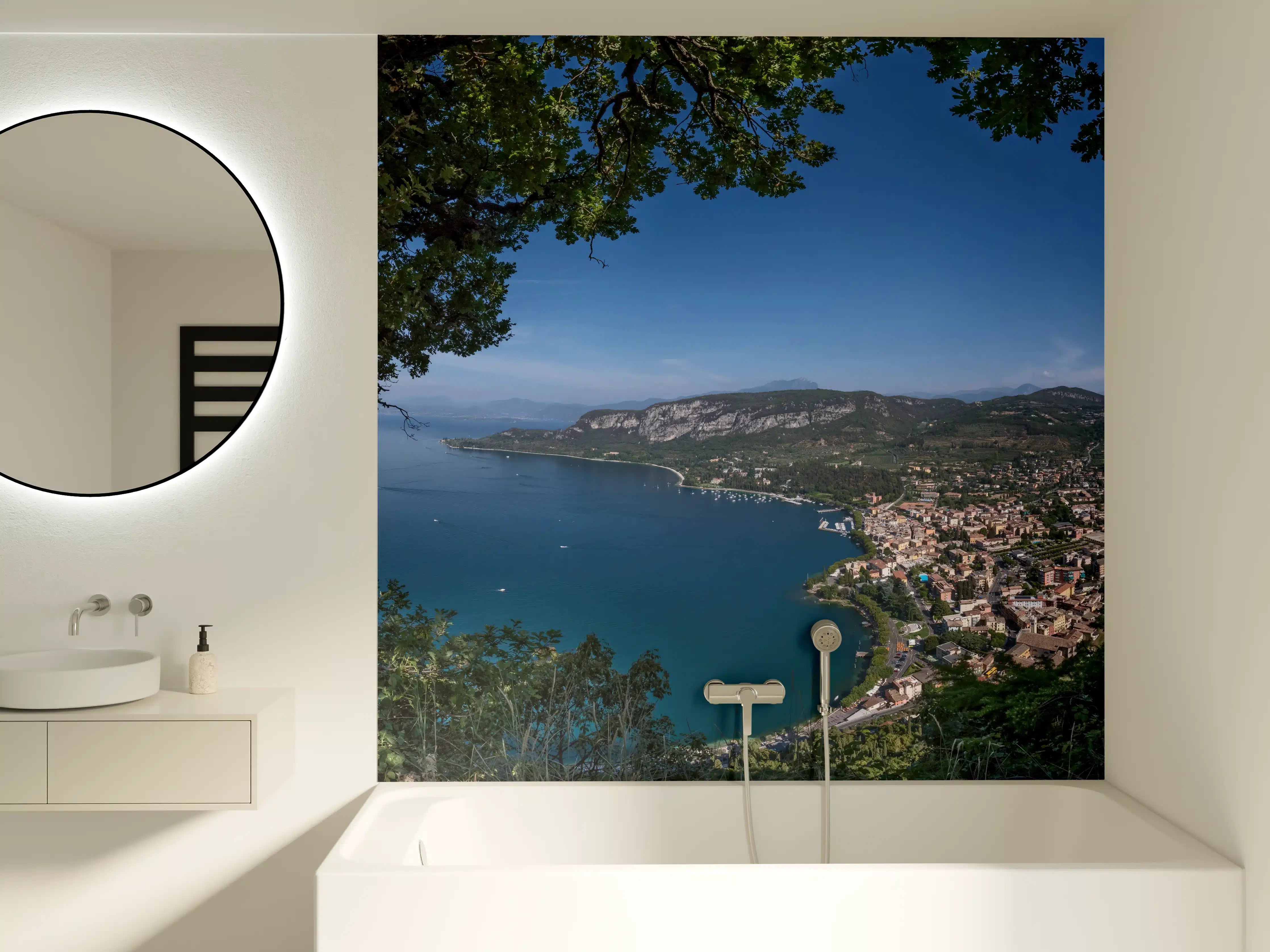 Badewannen-Rückwand - Traumhafter Ausblick auf Gardasee Italien