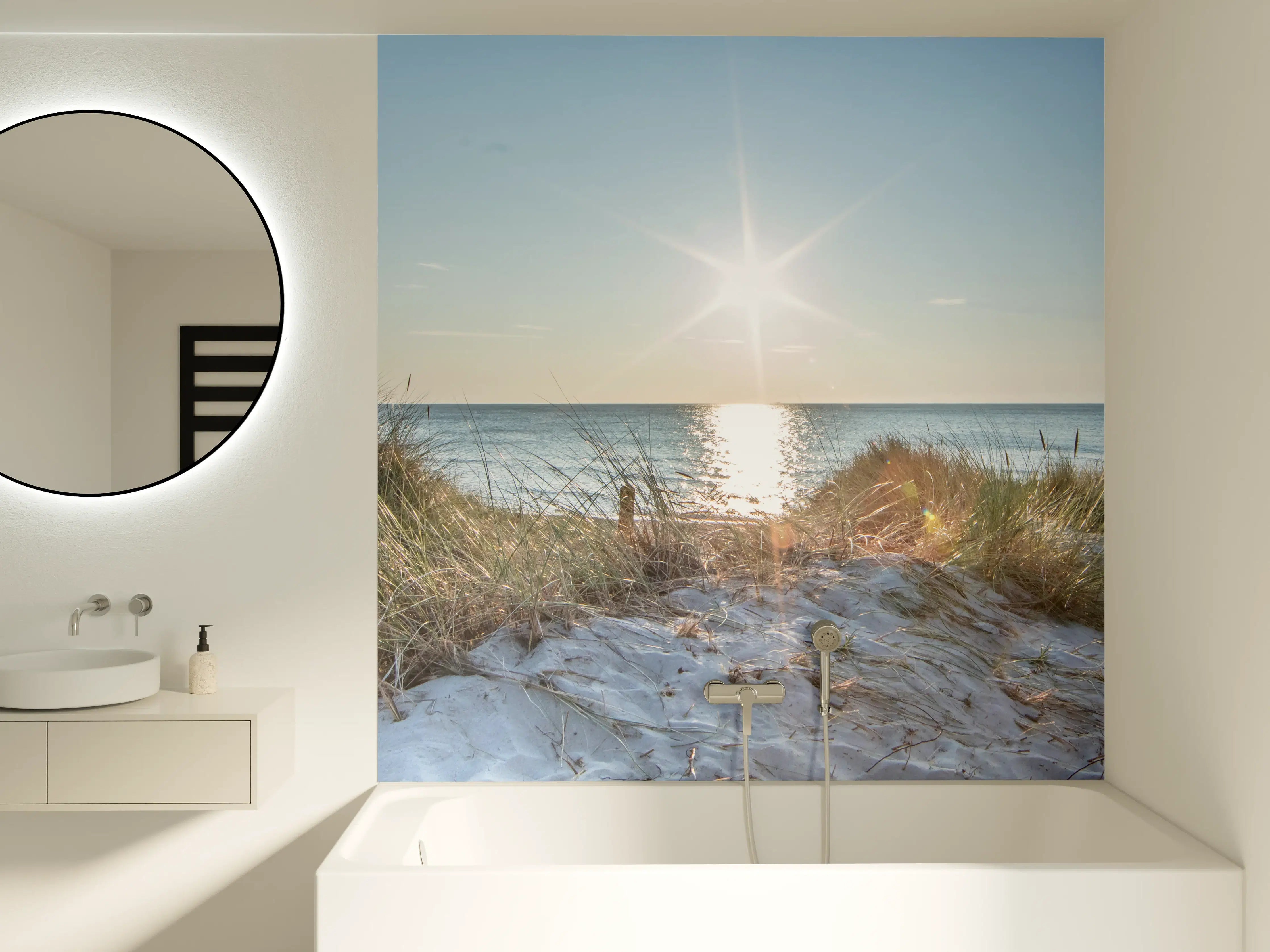Badewannen-Rückwand - Traumstrand an der Ostküste