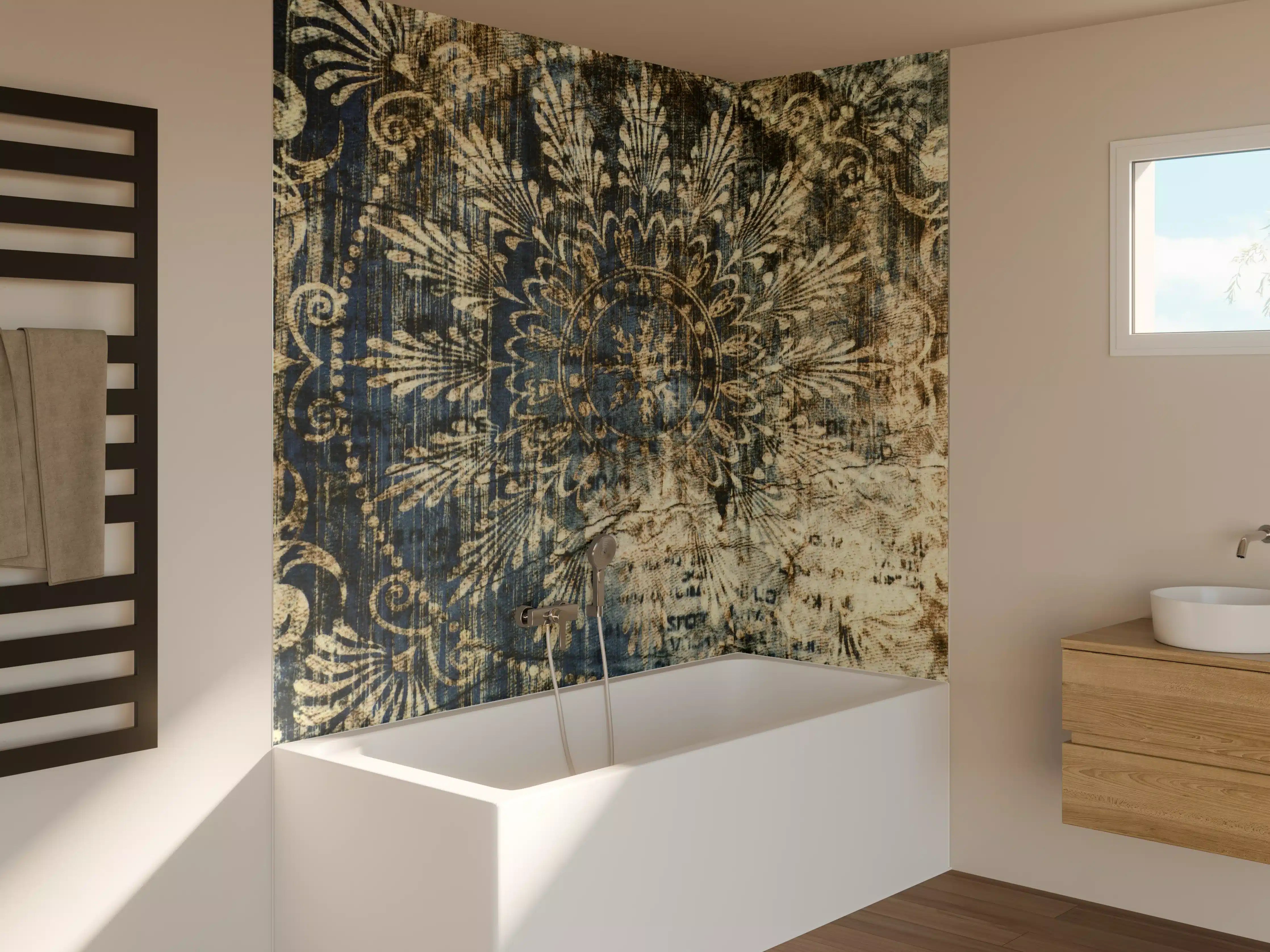 Badewannen-Rückwand - Vintage-Tapete mit blauer Musterung