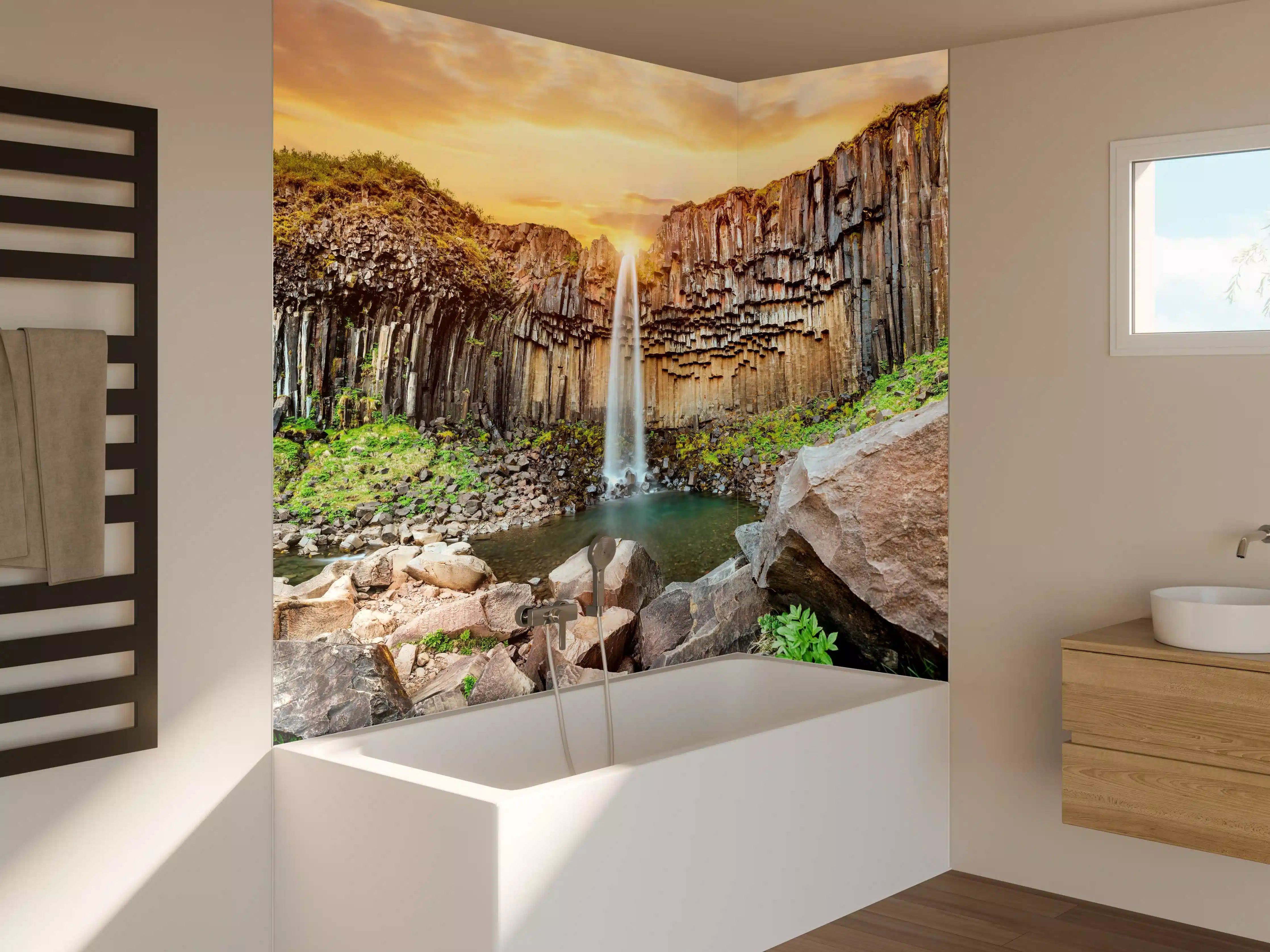Badewannen-Rückwand - Wasserfall "Svartifoss" im Skaftafell-Nationalpark