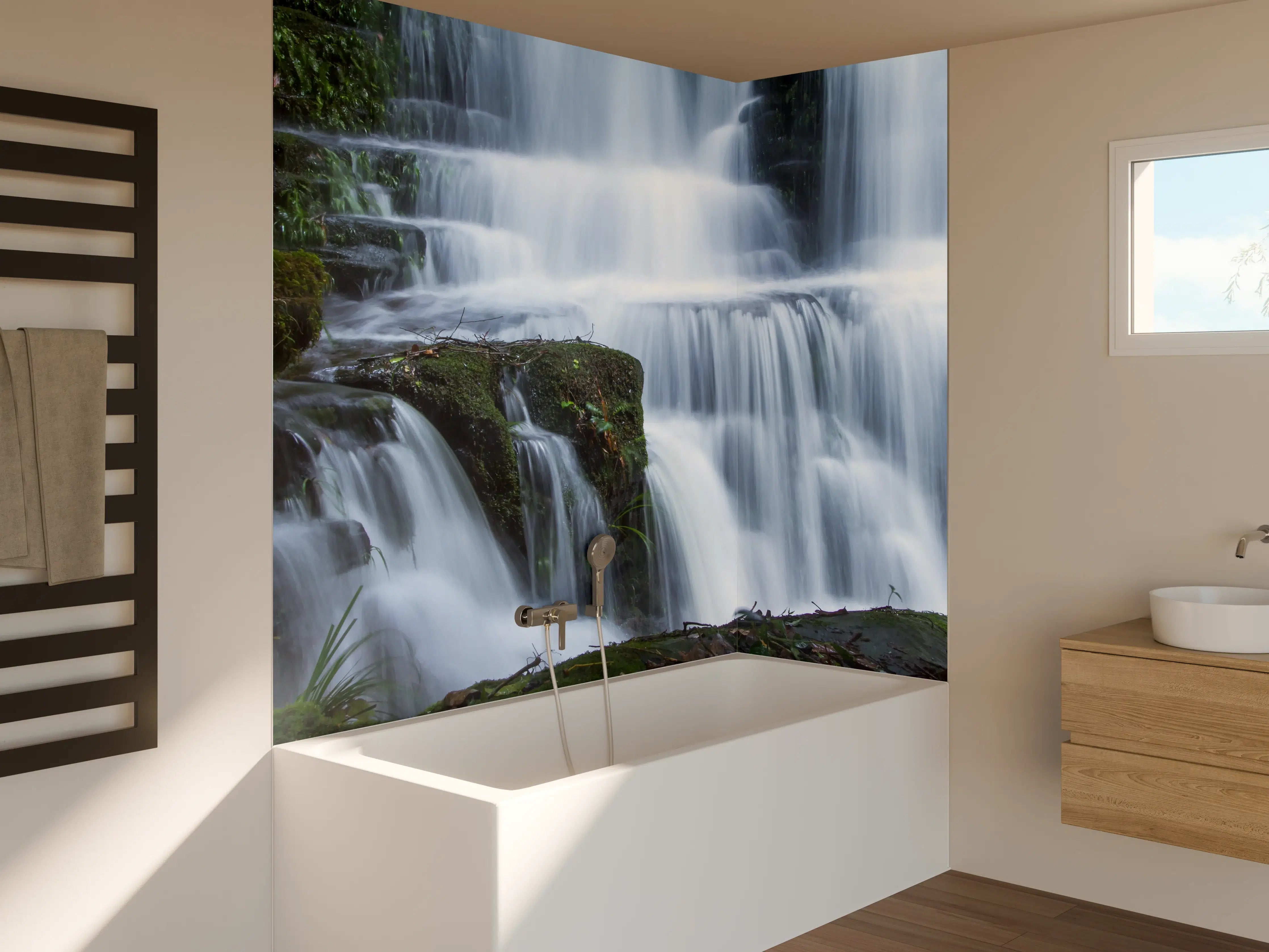 Badewannen-Rückwand - Wasserfall im Wald mit Felsen