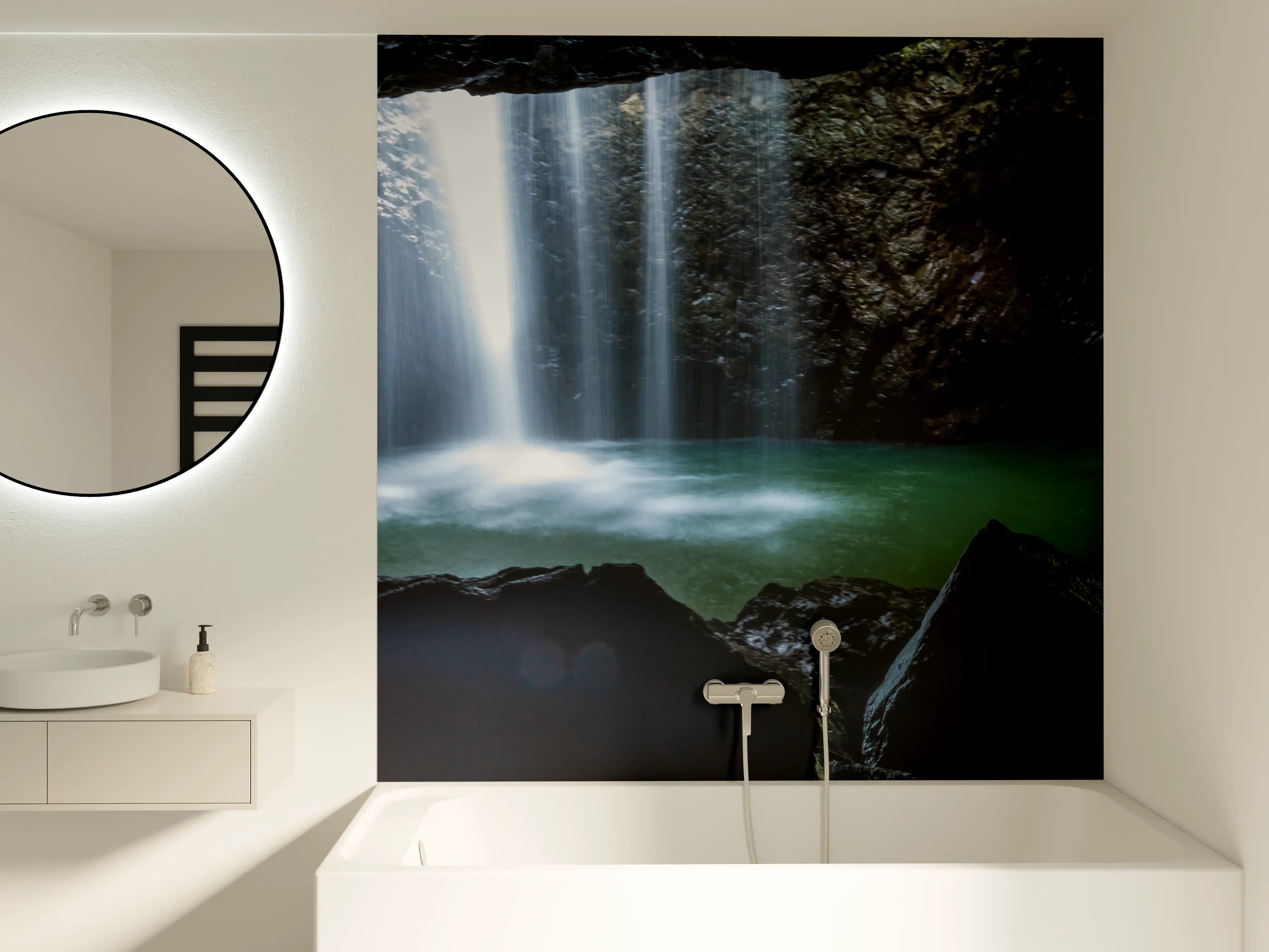 Badewannen-Rückwand - Wasserfall in der Höhle