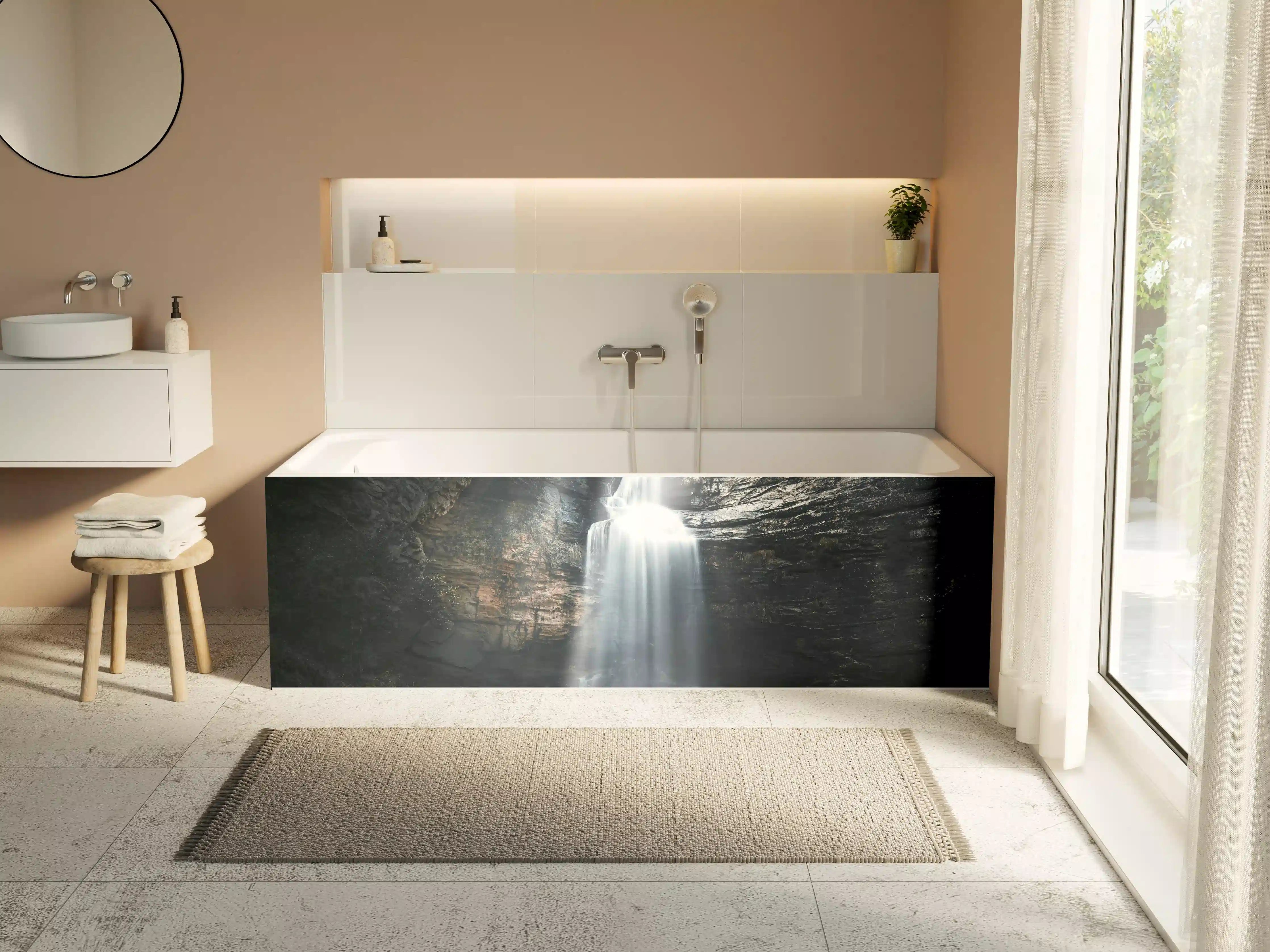 Badewannen-Rückwand - Wasserfall in geheimnisvoller Schlucht