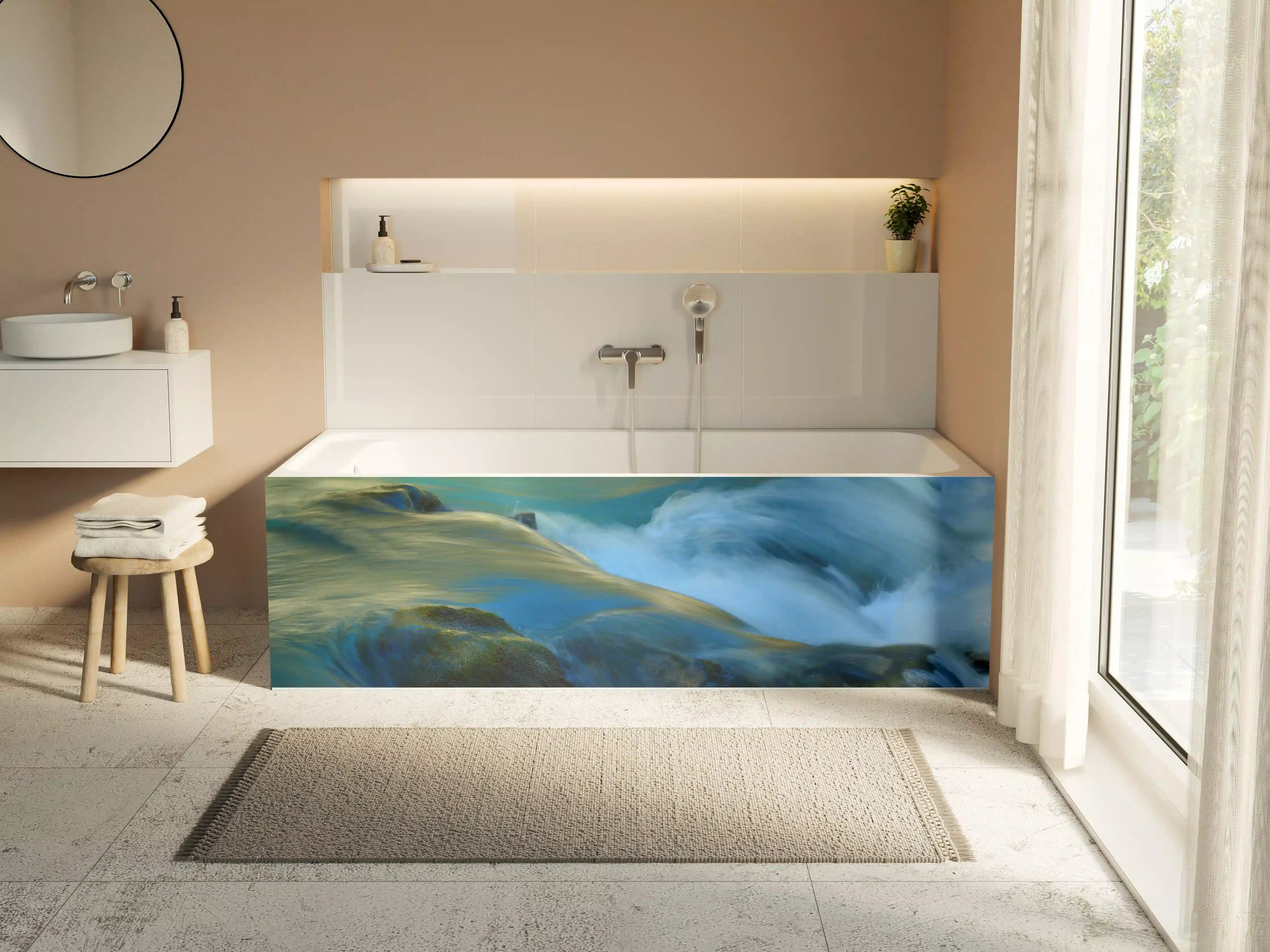 Badewannen-Rückwand - Wasserströmung im Kaukasus