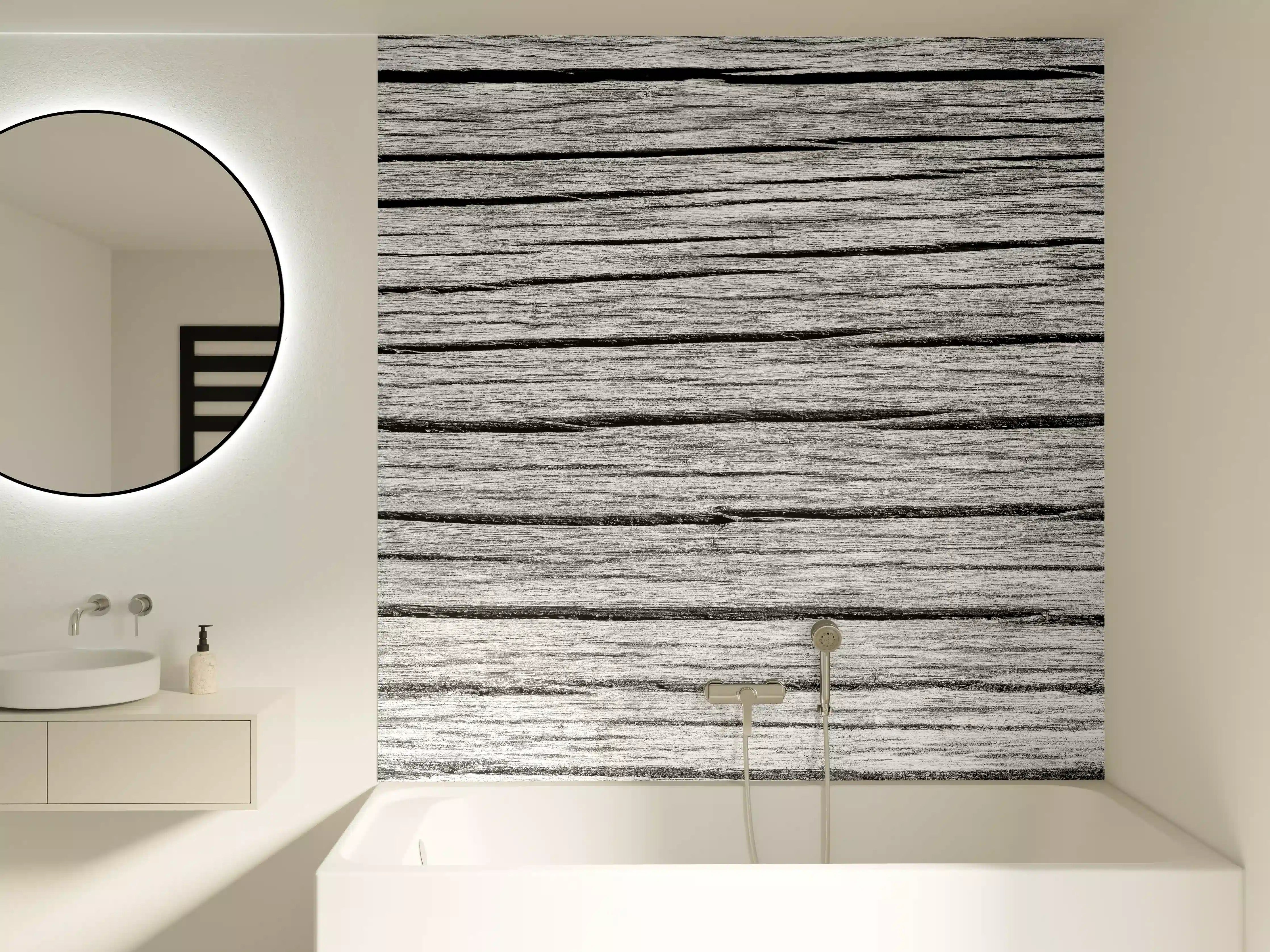 Badewannen-Rückwand - Weiß-Graue Holztextur Panorama