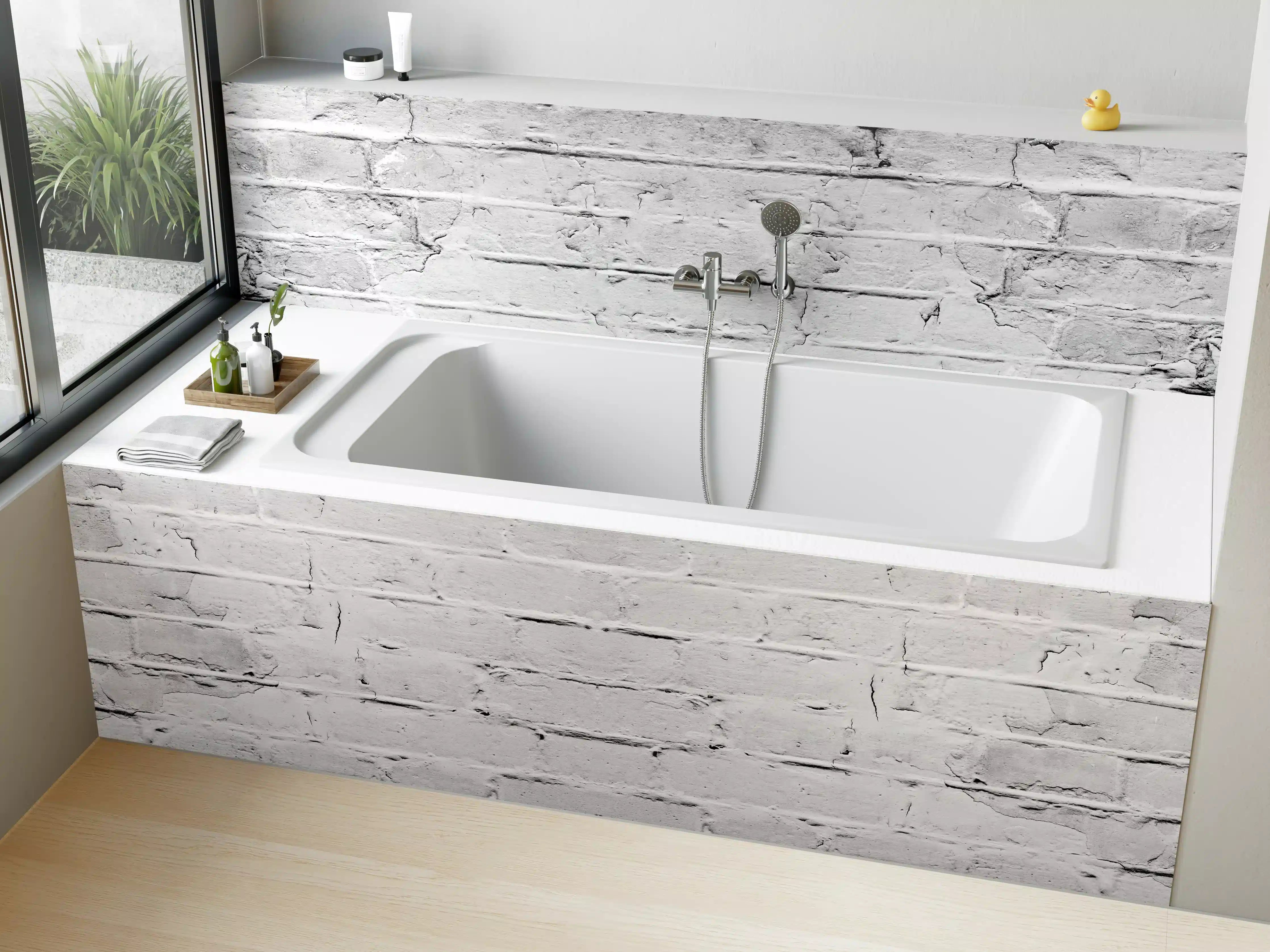 Badewannen-Rückwand - Weiß grau beschädigte Backstein Wand