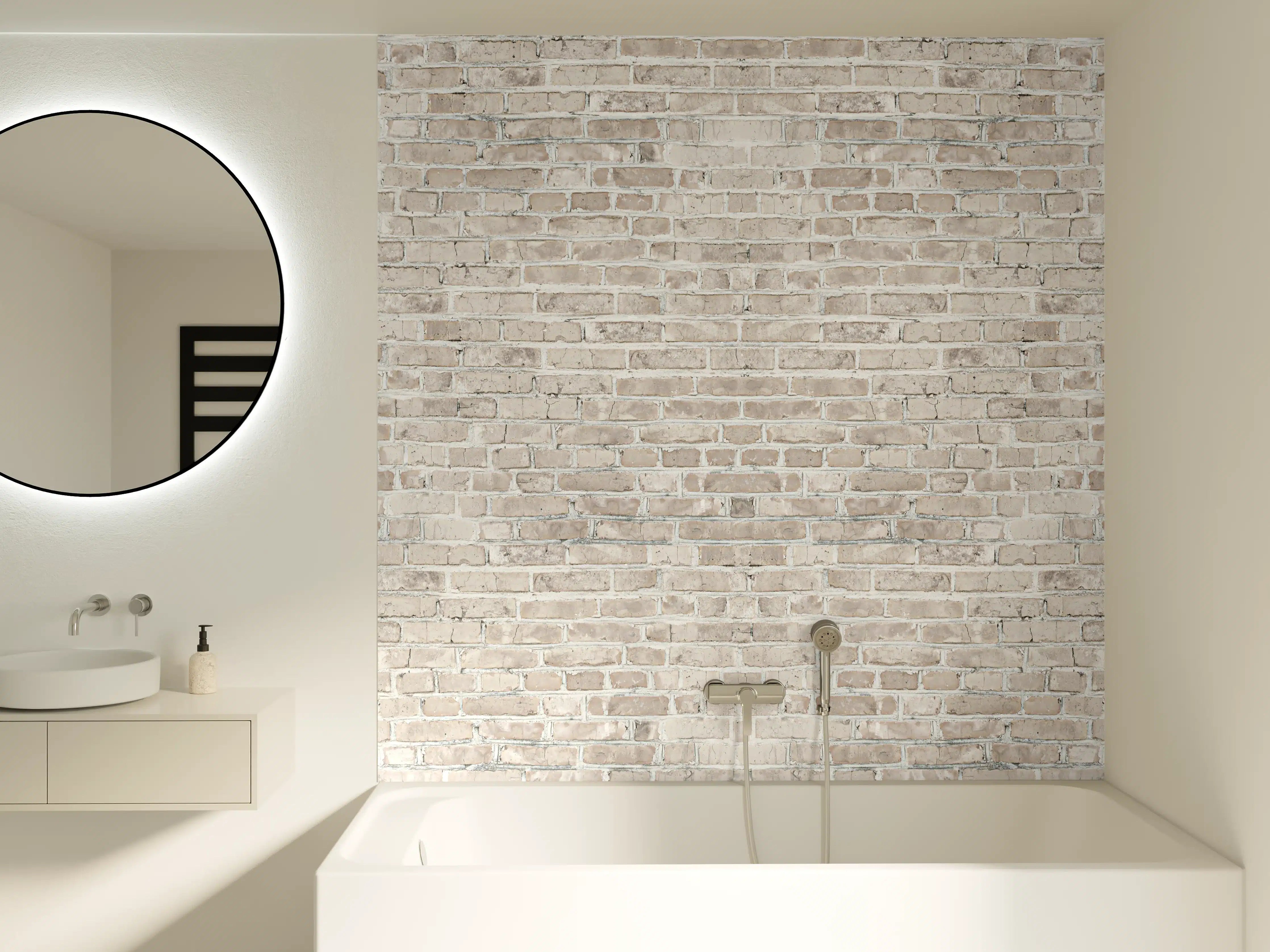 Badewannen-Rückwand - Weiße Backsteinwand mit natürlicher Textur