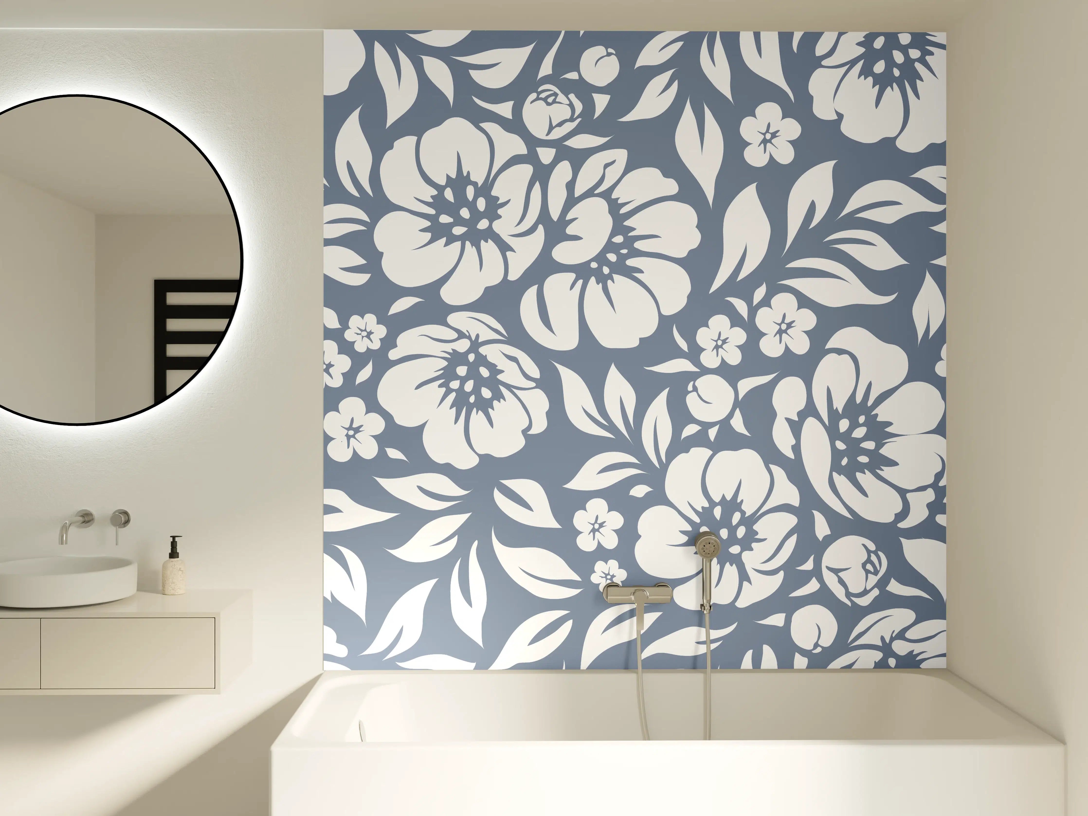 Badewannen-Rückwand - Weiße Blumenmuster auf Marineblauem Hintergrund