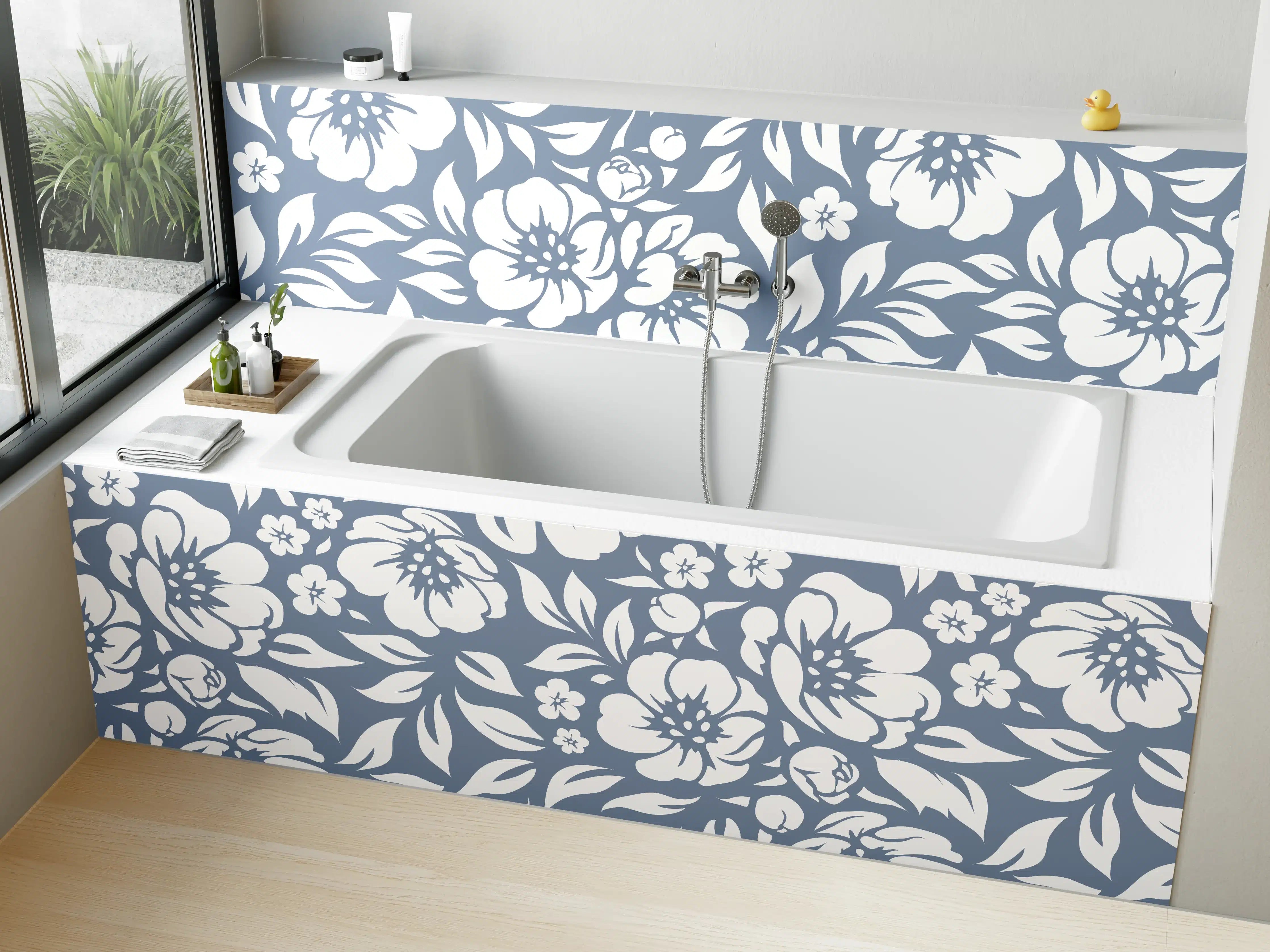 Badewannen-Rückwand - Weiße Blumenmuster auf Marineblauem Hintergrund