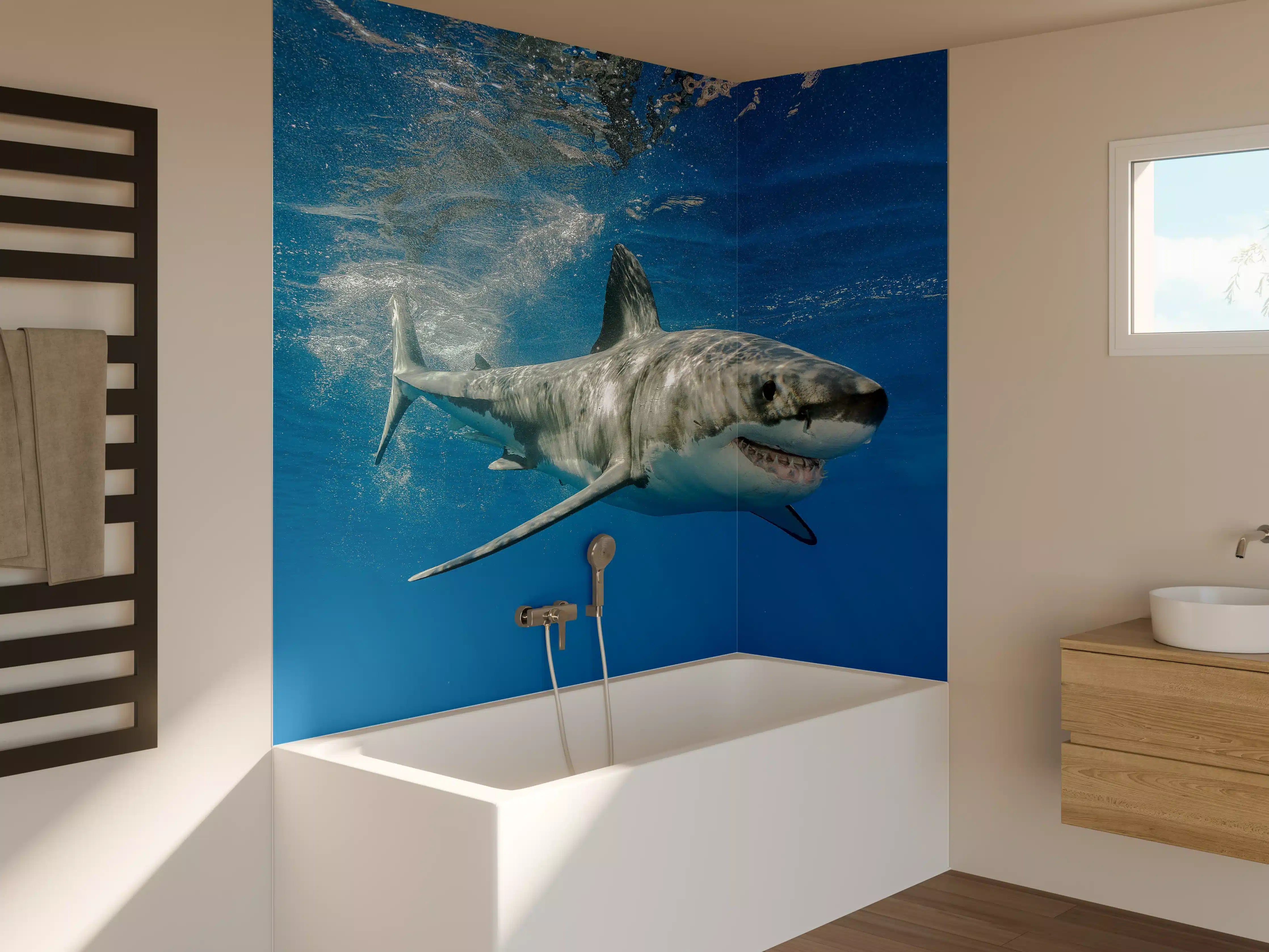 Badewannen-Rückwand - Weißer Hai in Unterwasseransicht
