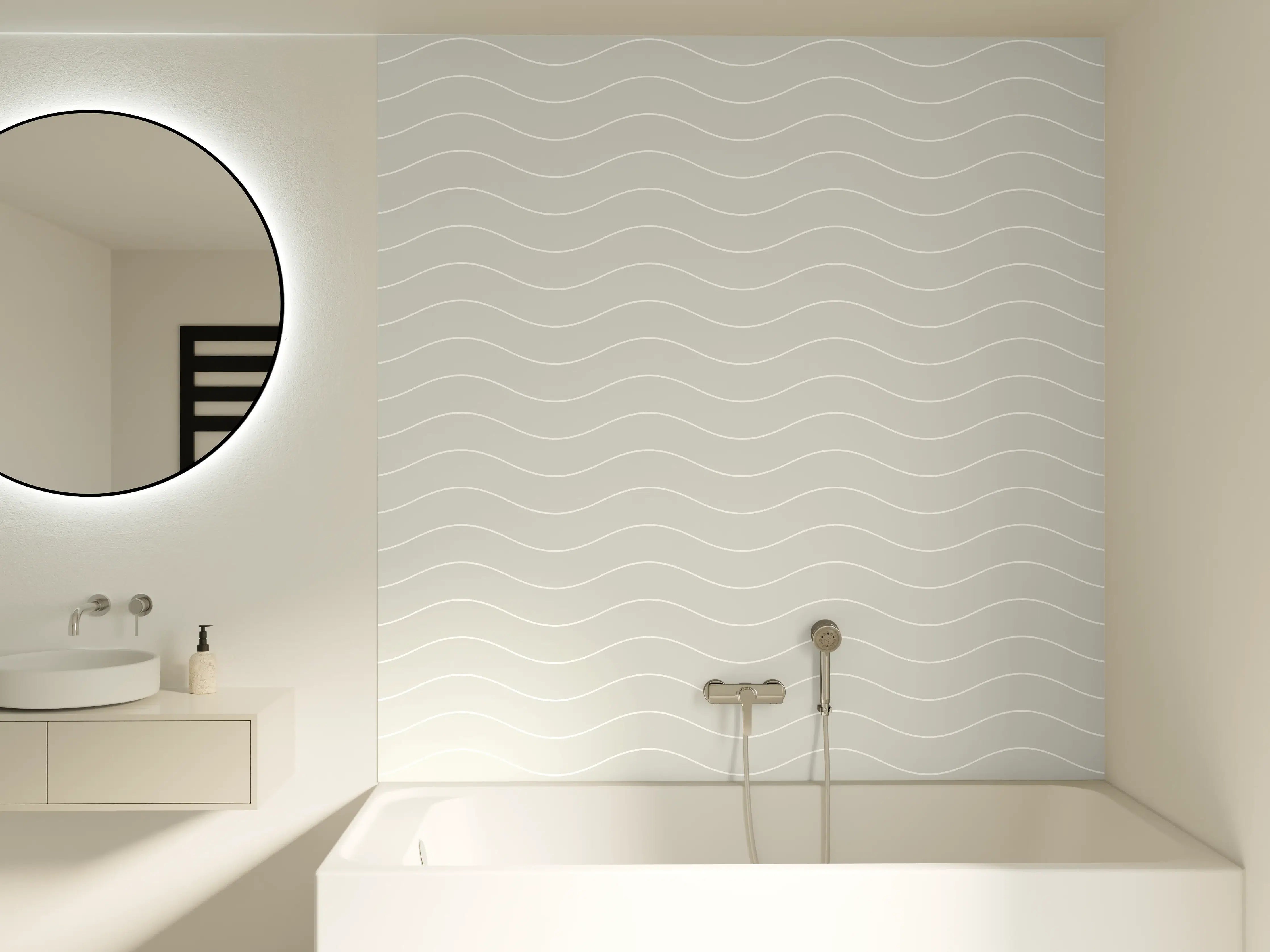 Badewannen-Rückwand - Zarte Grau- und Beigetöne im Wasser