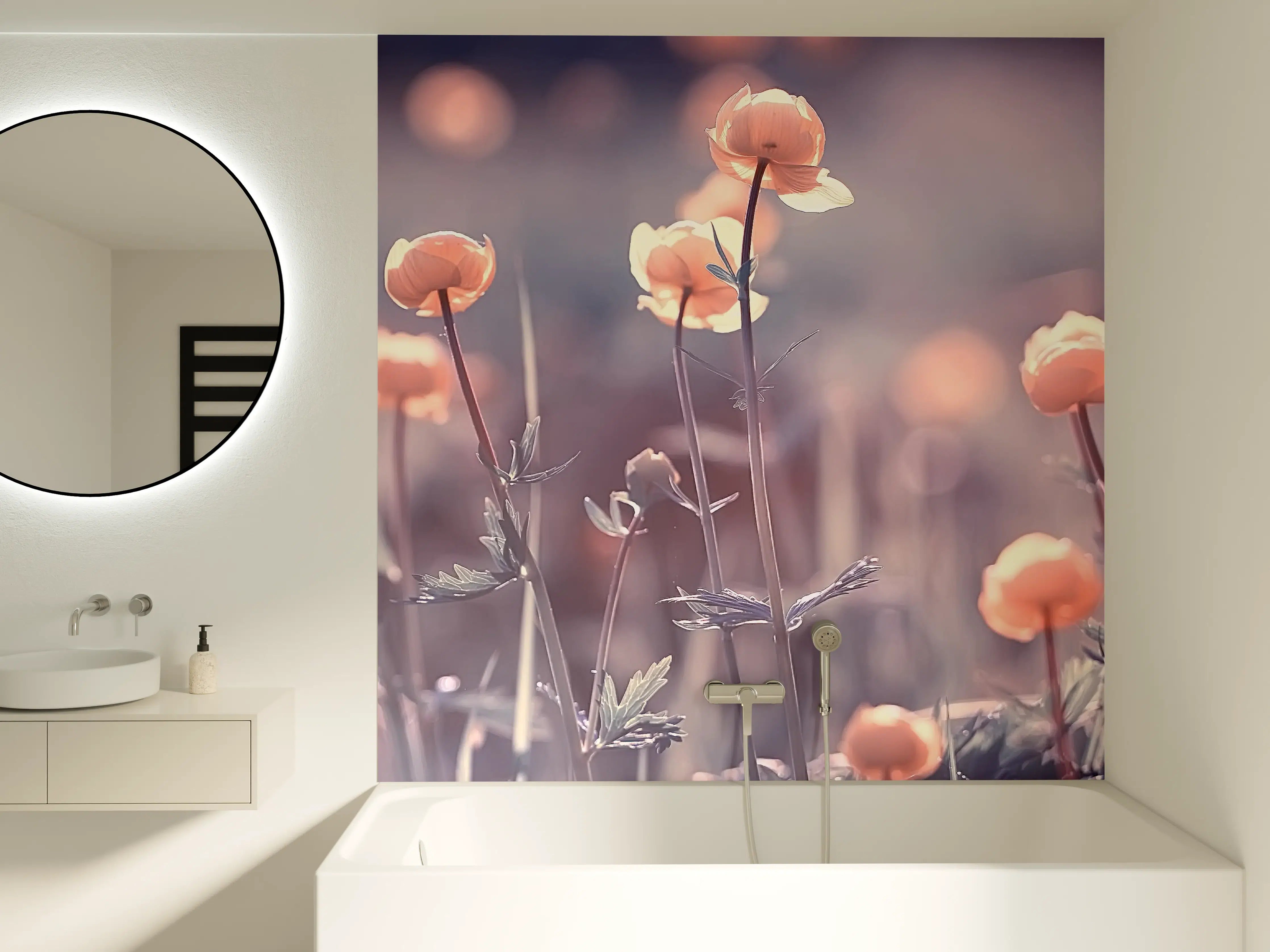 Badewannen-Rückwand - Zarte Pfingstrosen in Grauweiß