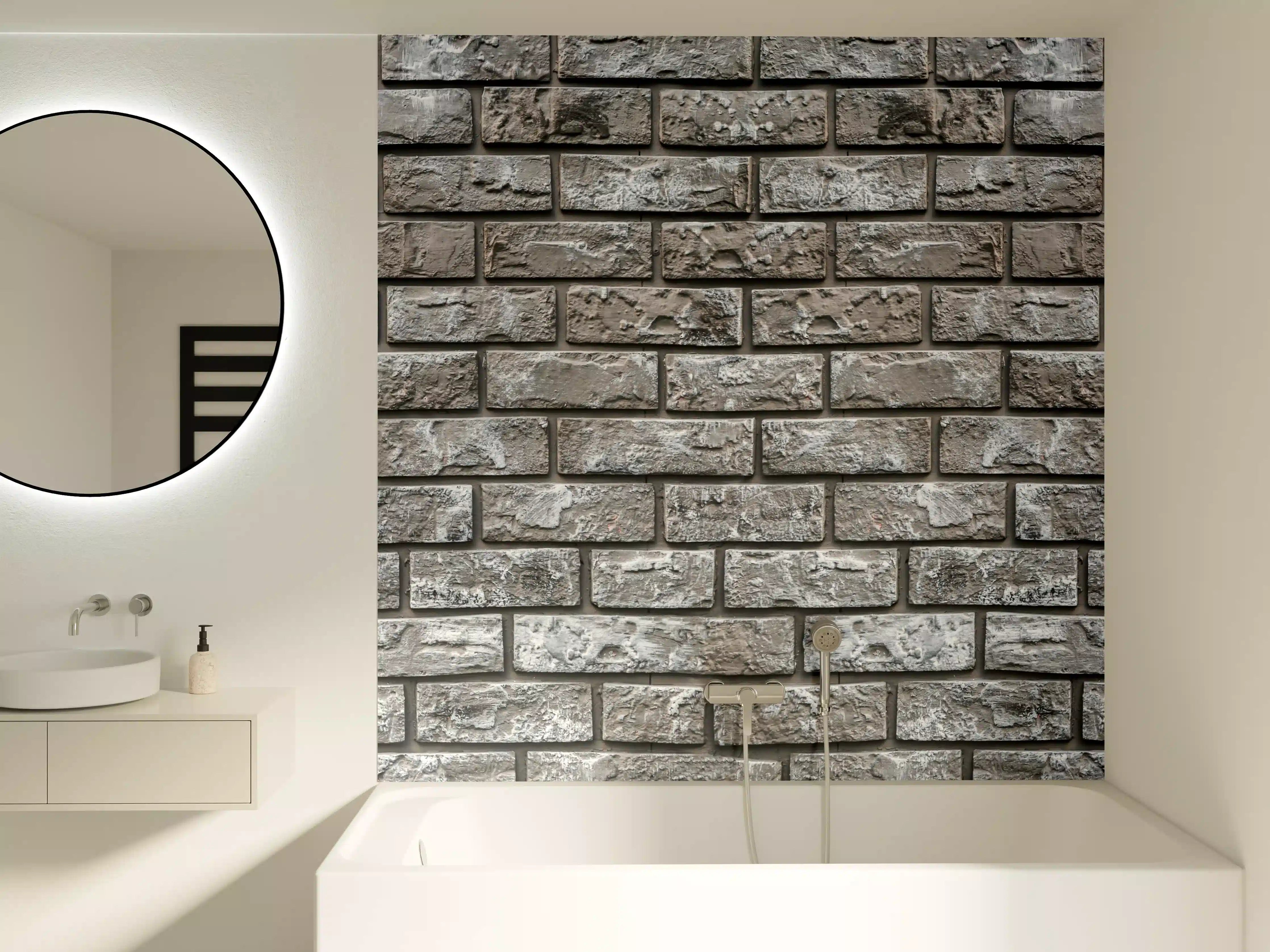 Badewannen-Rückwand - Ziegelmauer aus dekorativem grauem Stein