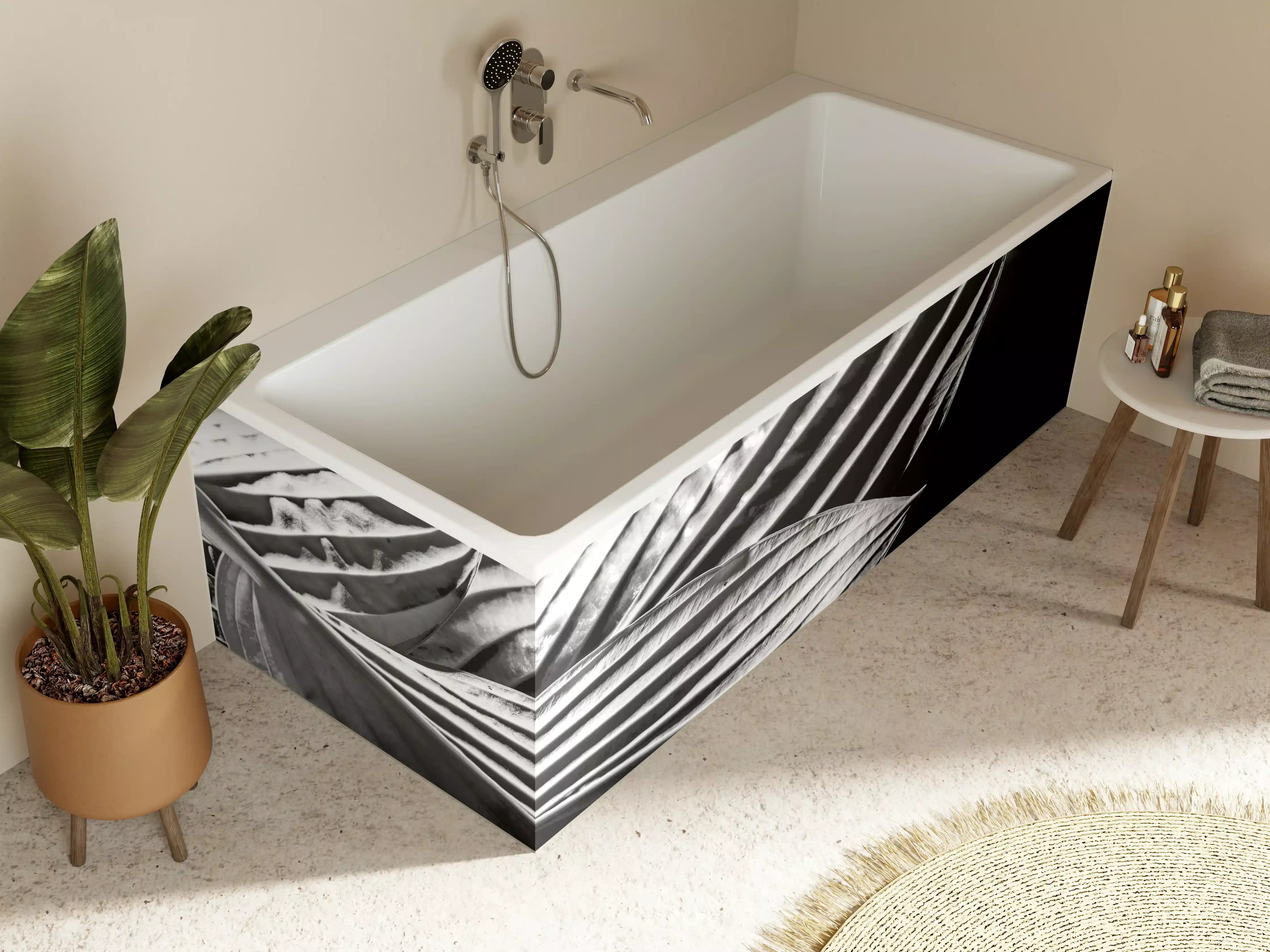 Badewannen-Rückwand - drei Blätter auf dunklem Hintergrund