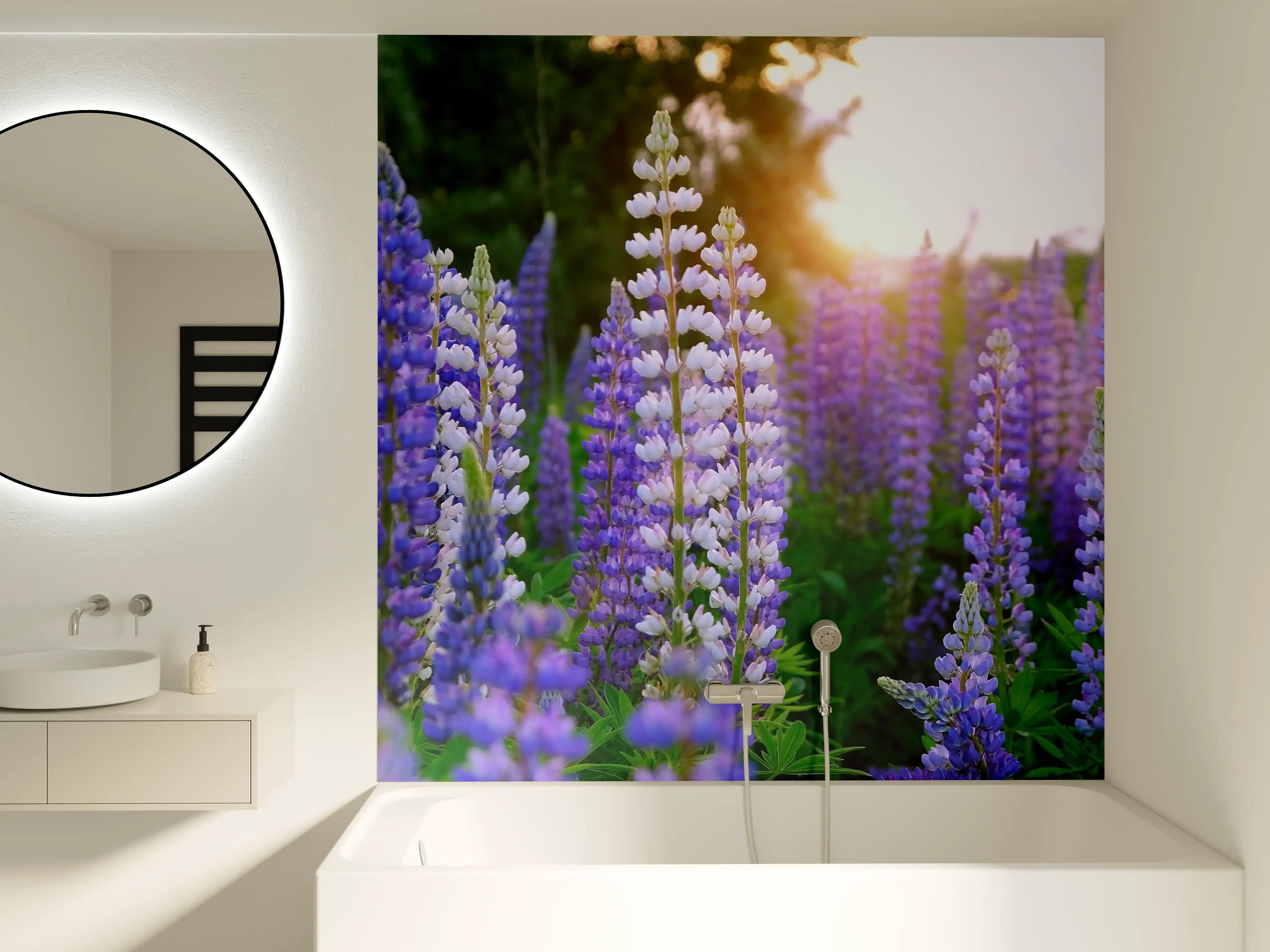 Badewannen-Rückwand - lila-rosa Lupine Blumen