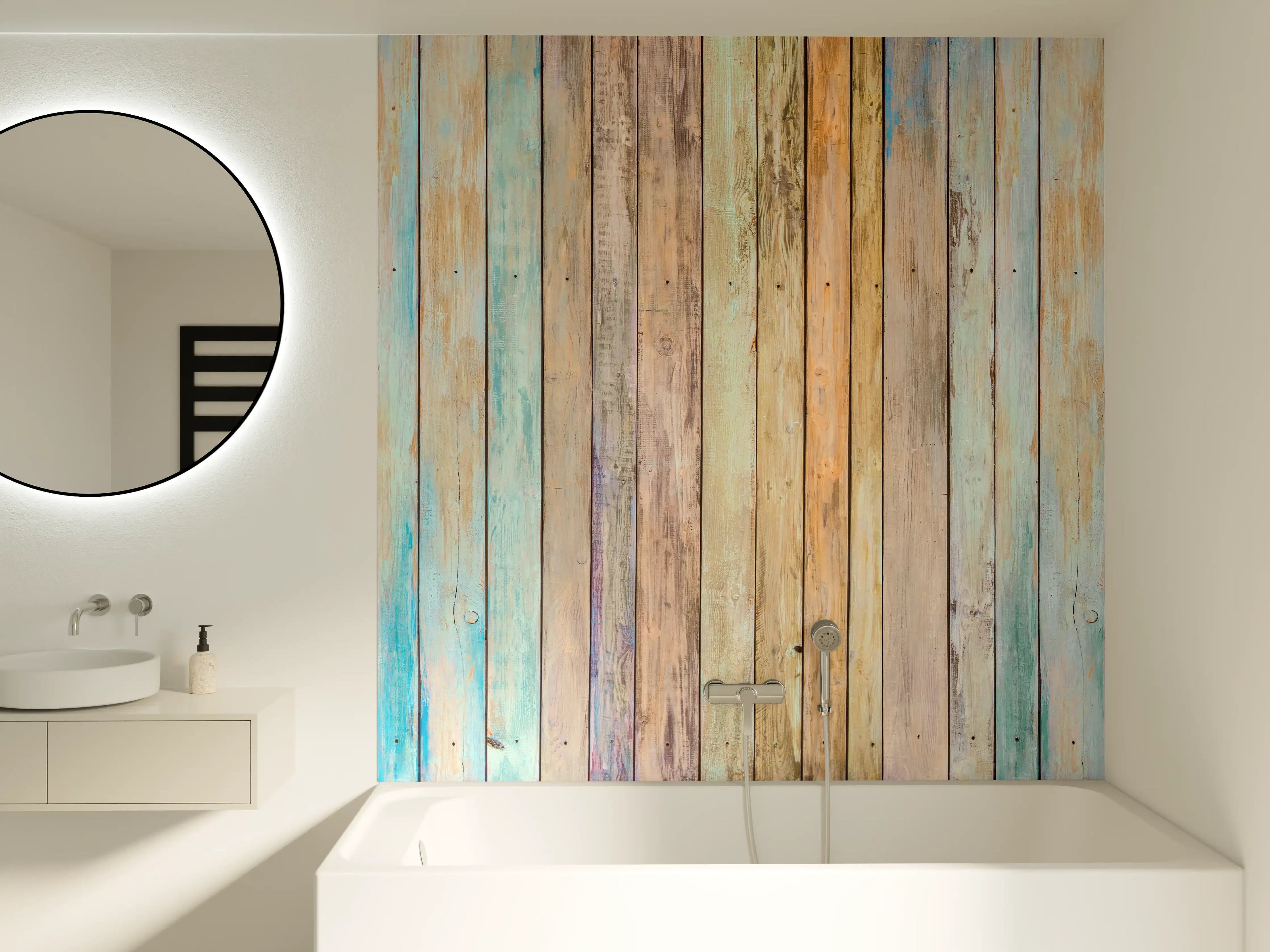 Badewannen-Rückwand - vielfarbiger Hintergrund - alte Holzplanken