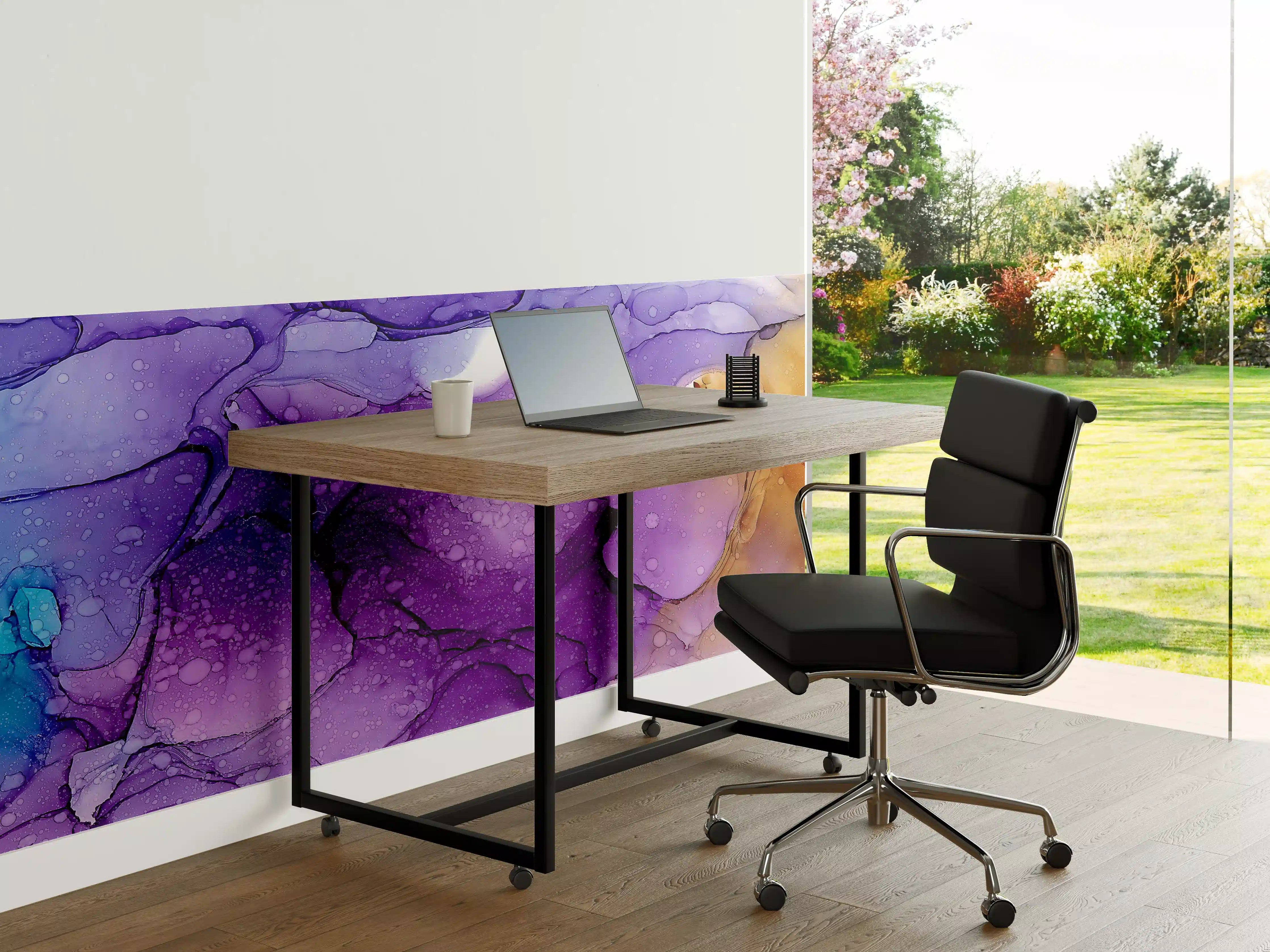 Büro Wandgestaltung - Abstrakte Wasserfarben in Violett, Blau und Gold