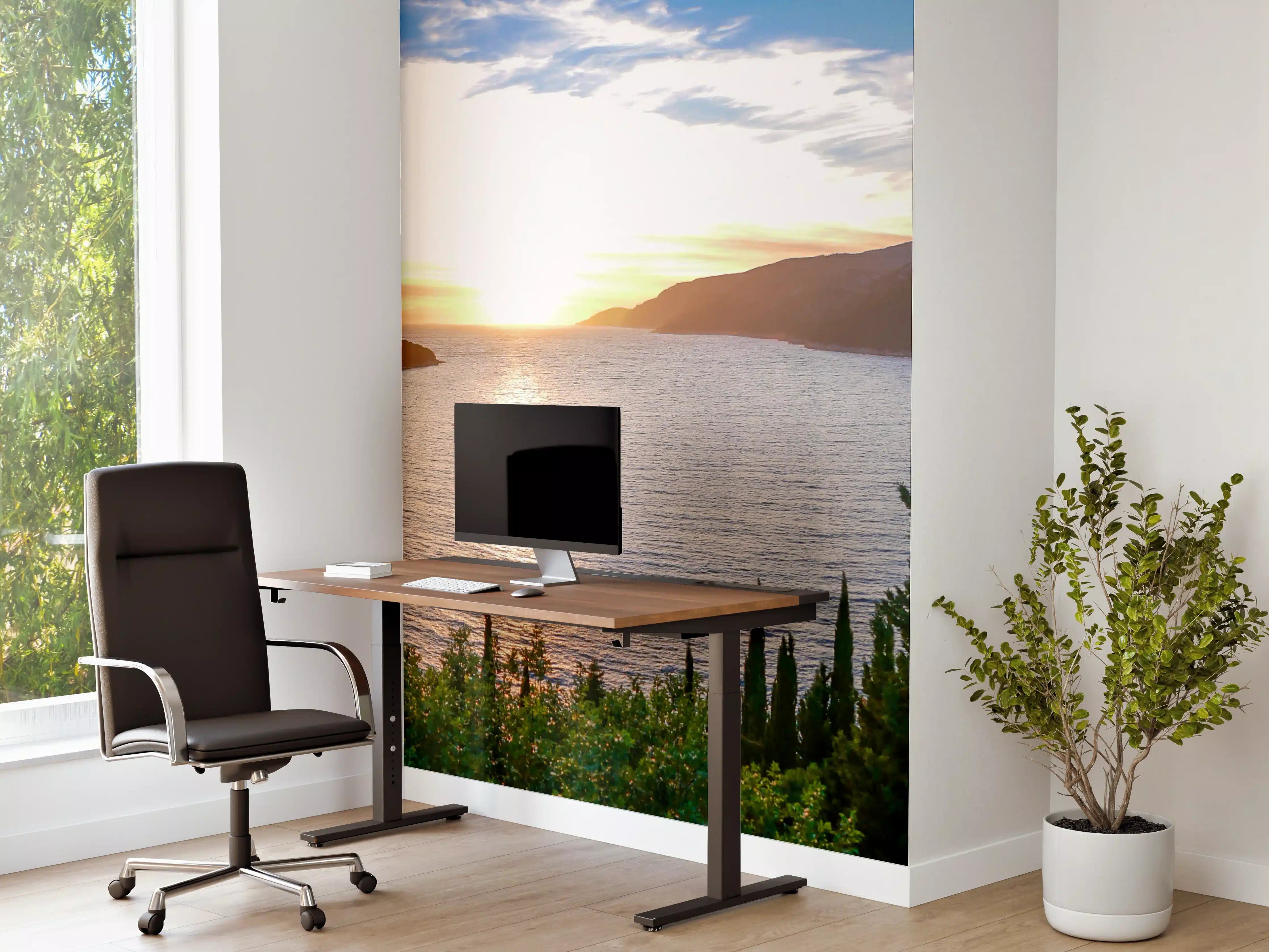 Büro Wandgestaltung - Bergsee bei Sonnenuntergang mit grünem Ufer