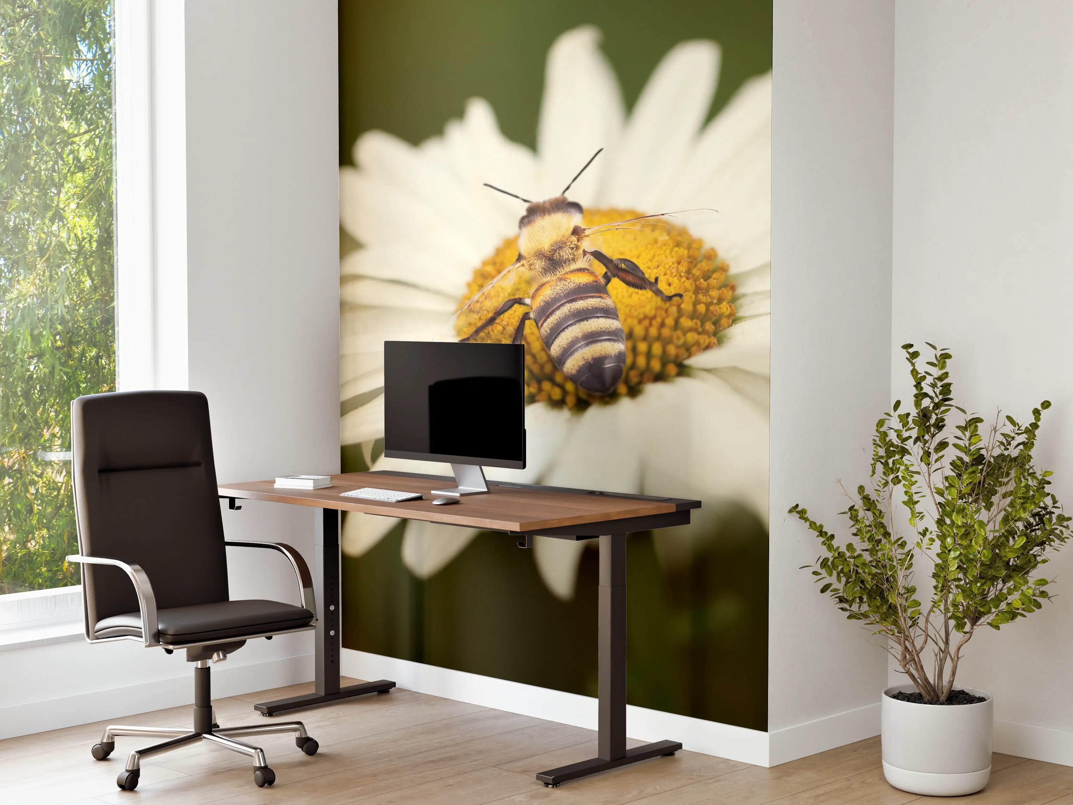 Büro Wandgestaltung - Biene auf einem Gänseblümchen
