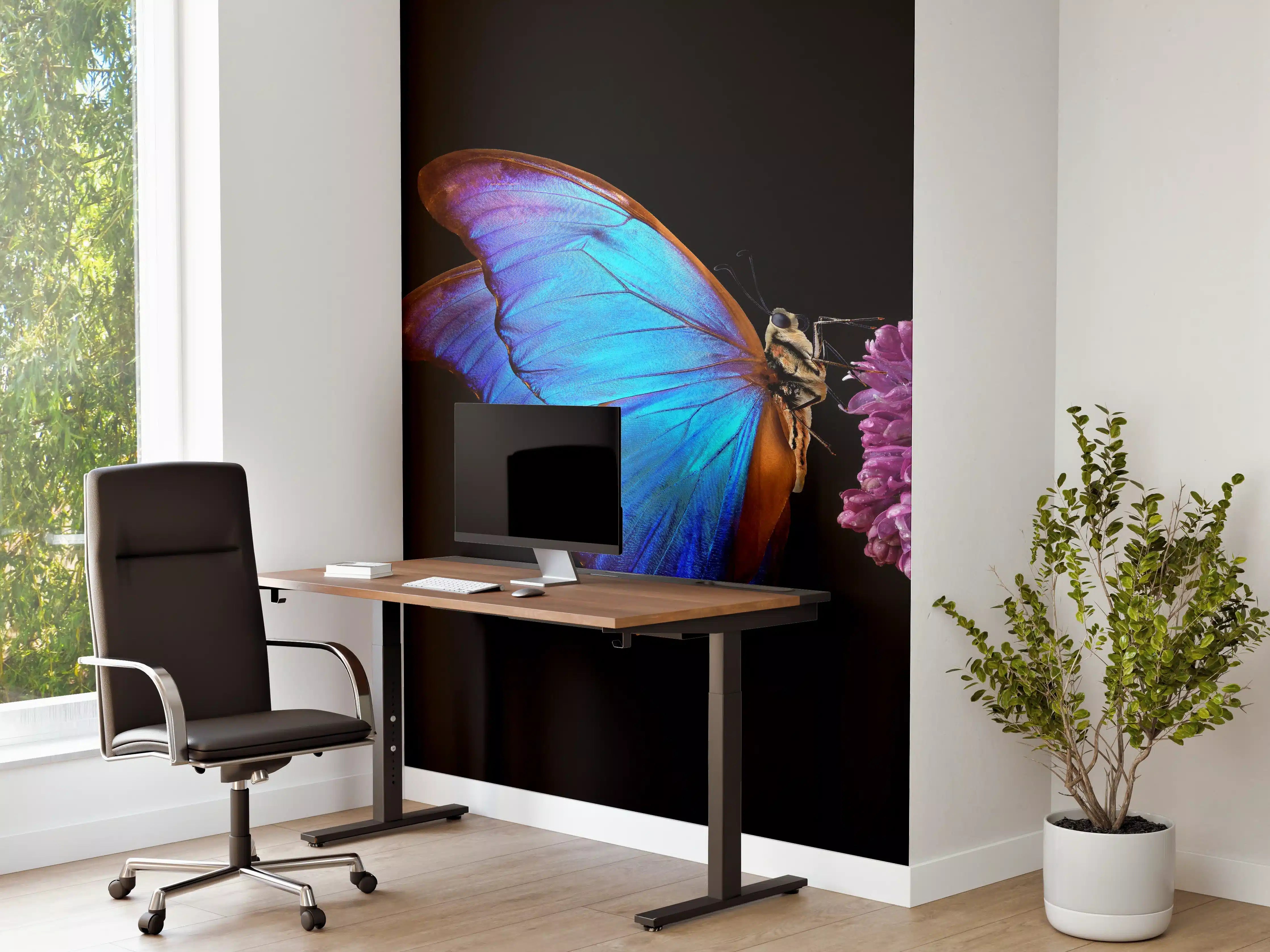 Büro Wandgestaltung - Bläulicher Schmetterling auf Blume