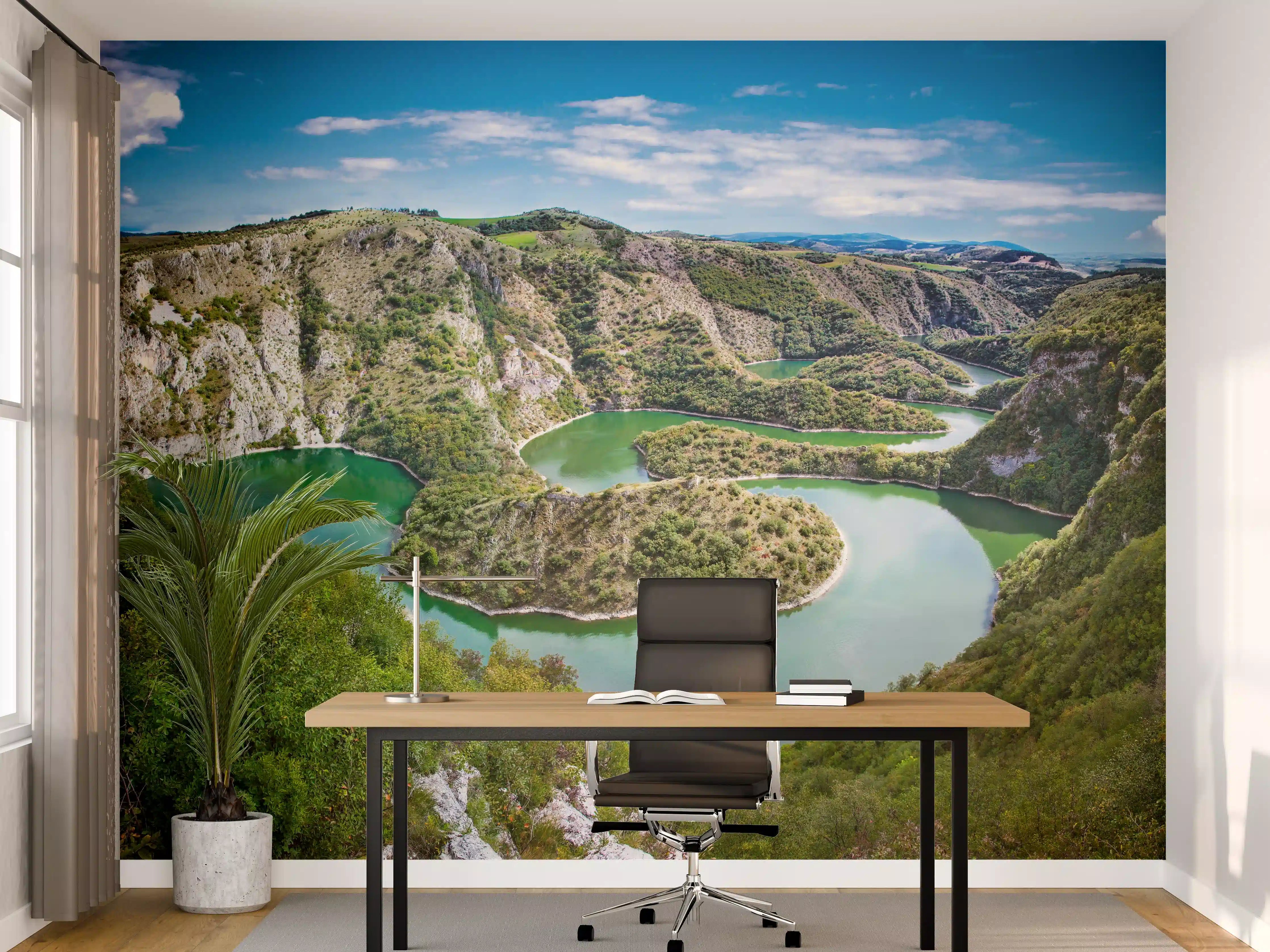 Büro Wandgestaltung - Blaue Flusslandschaft mit grünen Hügeln