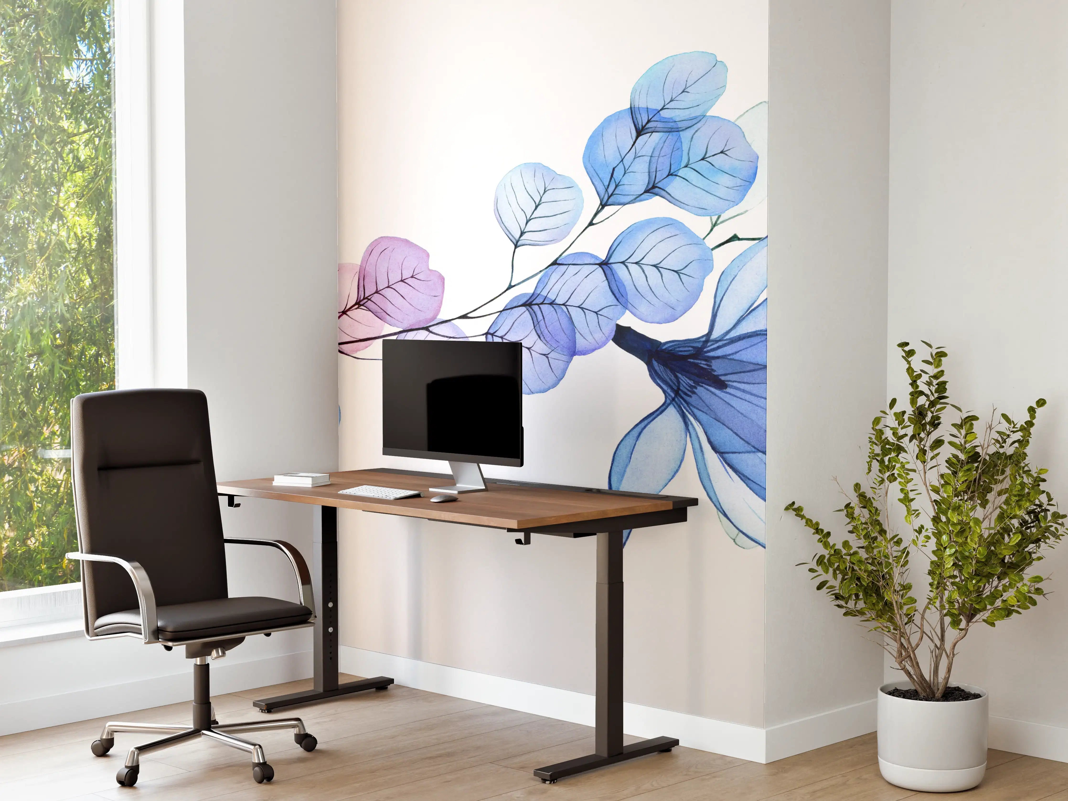 Büro Wandgestaltung - Blumendruck in Blau und Lila
