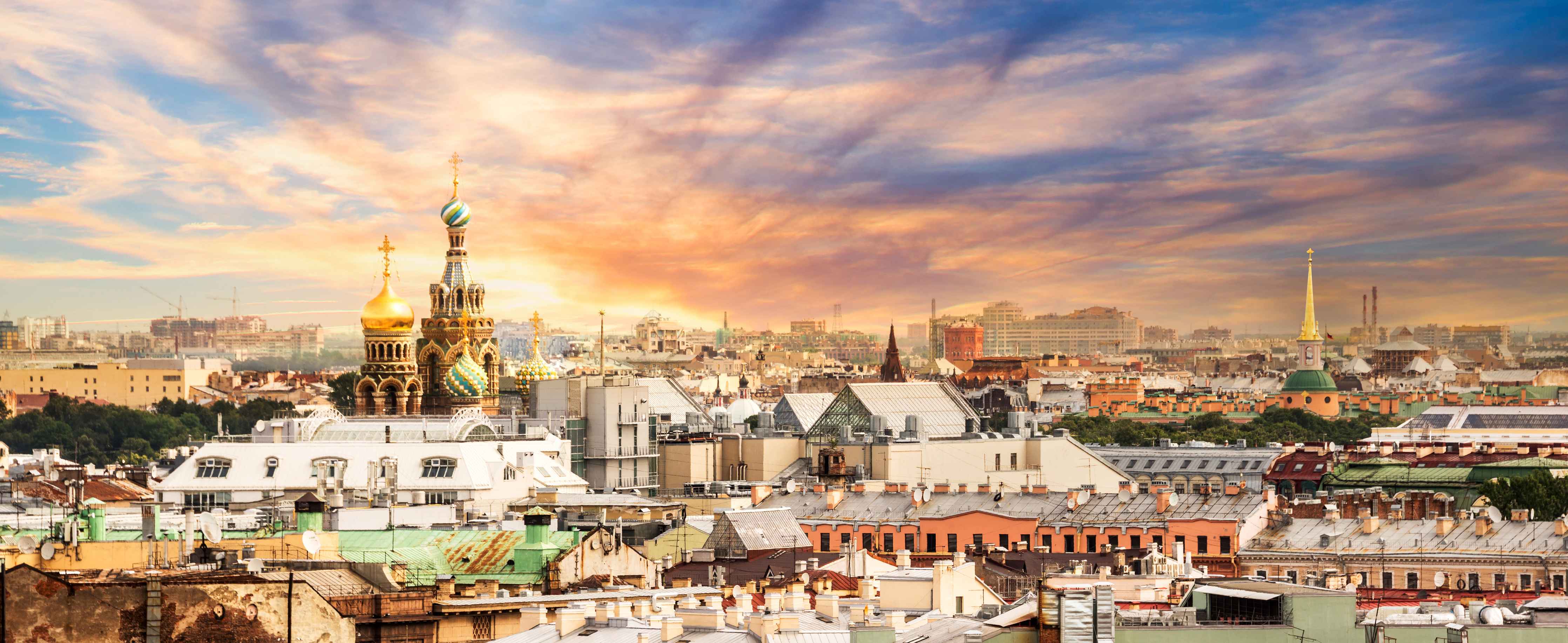 Büro Wandgestaltung-Bunte Stadtlandschaft bei Sonnenuntergang