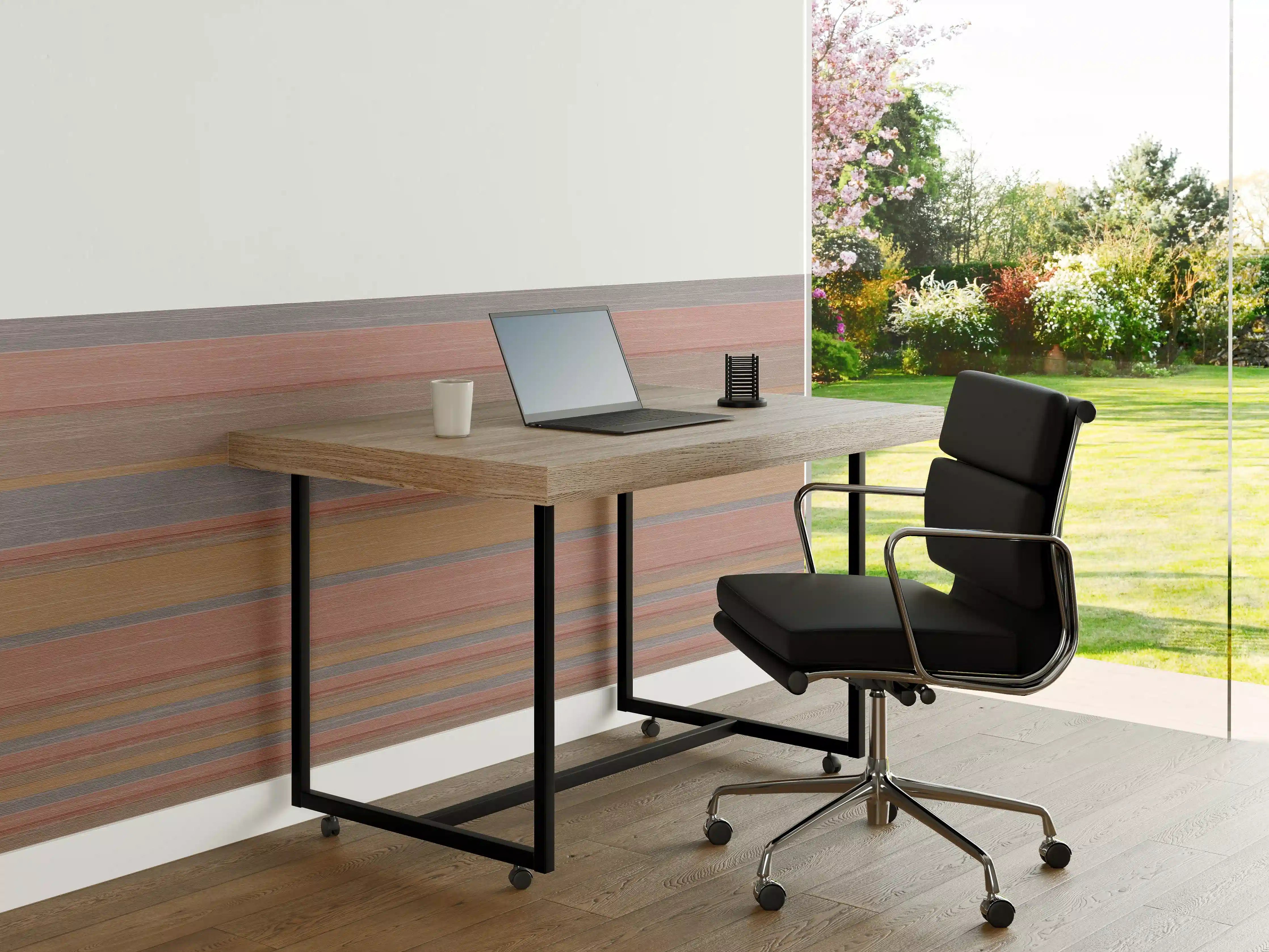 Büro Wandgestaltung - Bunter Hintergrund mit gestreiftem Muster