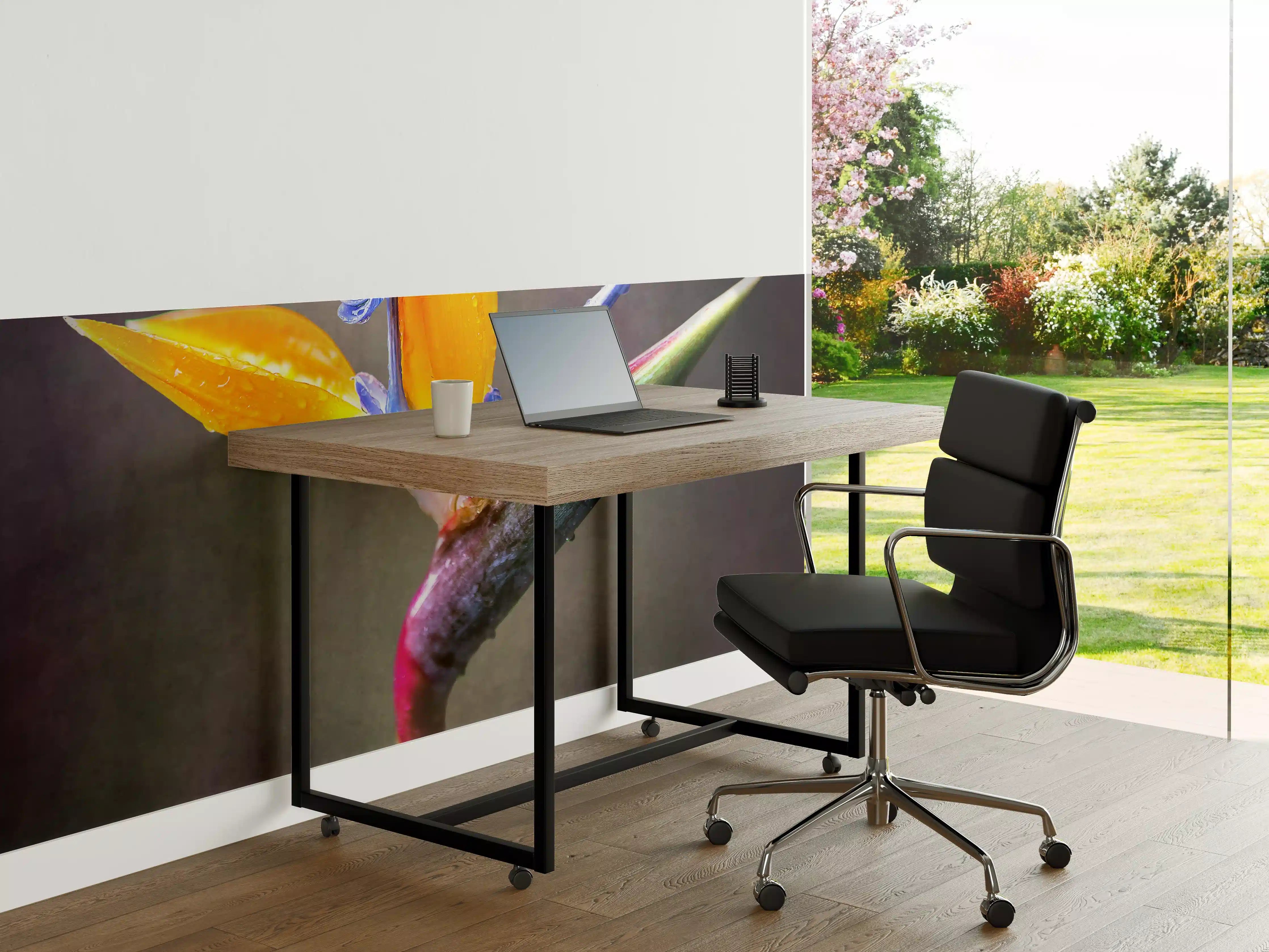 Büro Wandgestaltung - Bunter Strelitzia-Blumenstrauß