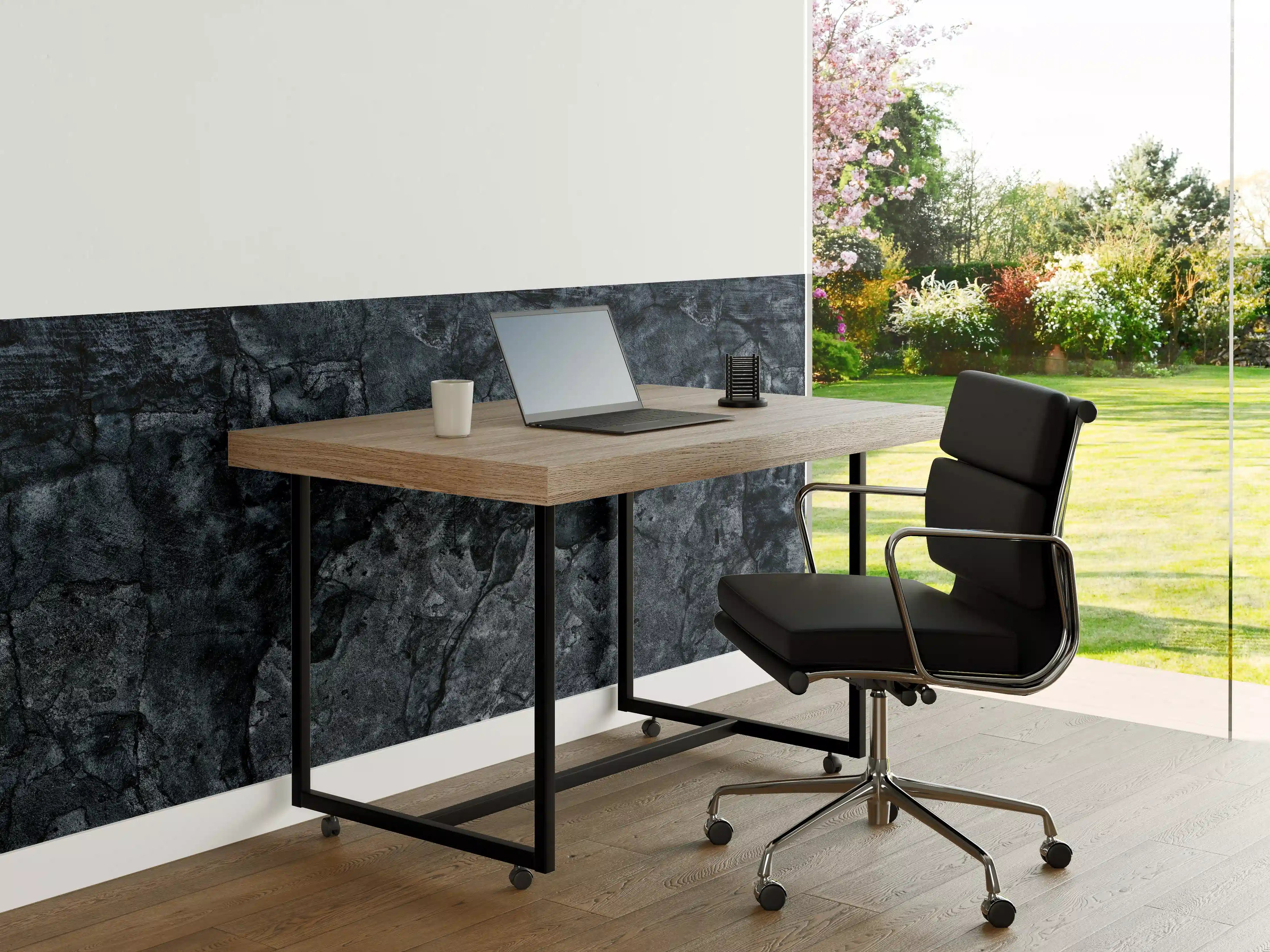 Büro Wandgestaltung - Dunkelblaue beschädigte Betonwand