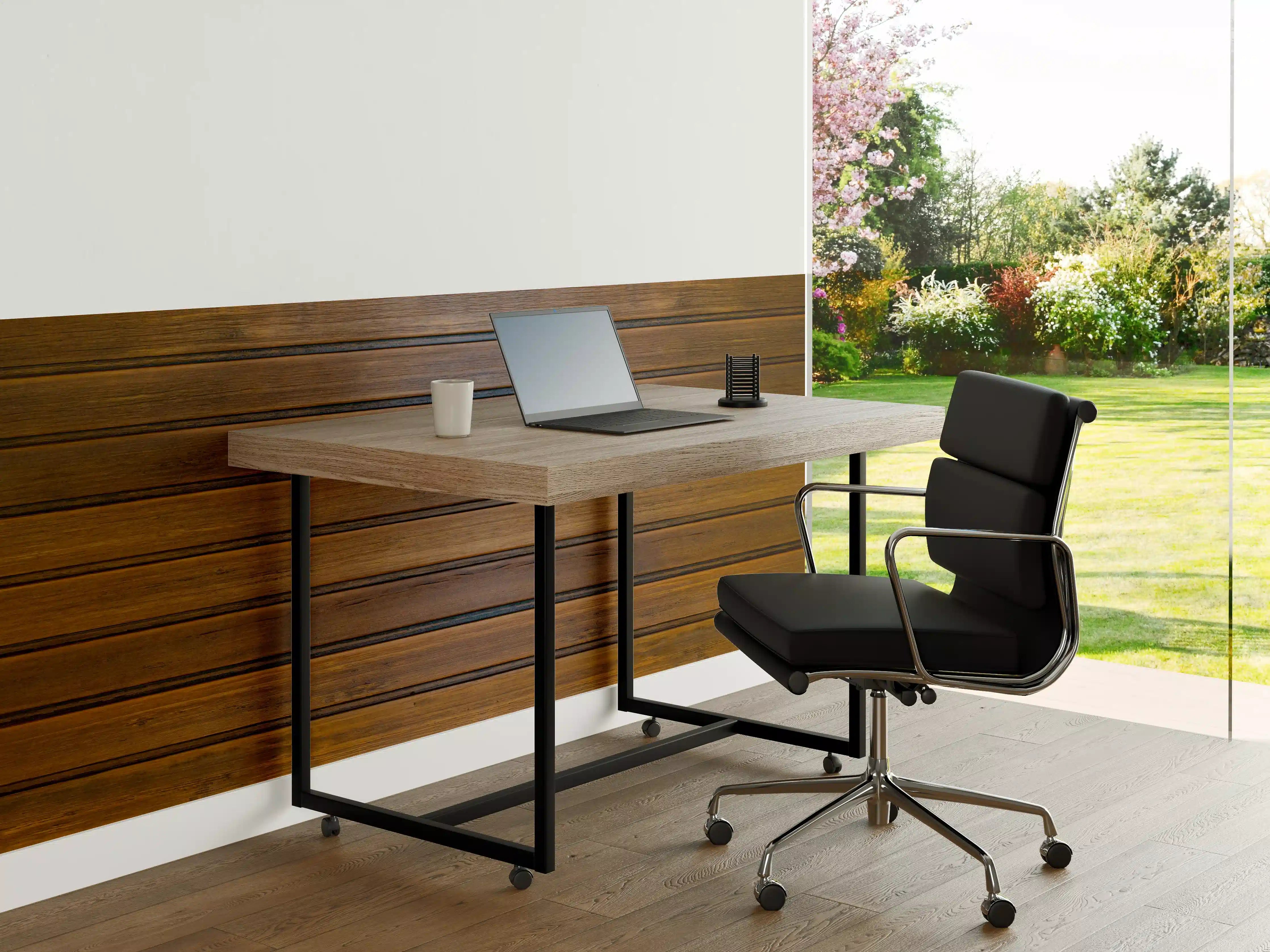 Büro Wandgestaltung - Dunkelbraune glänzende Holztextur
