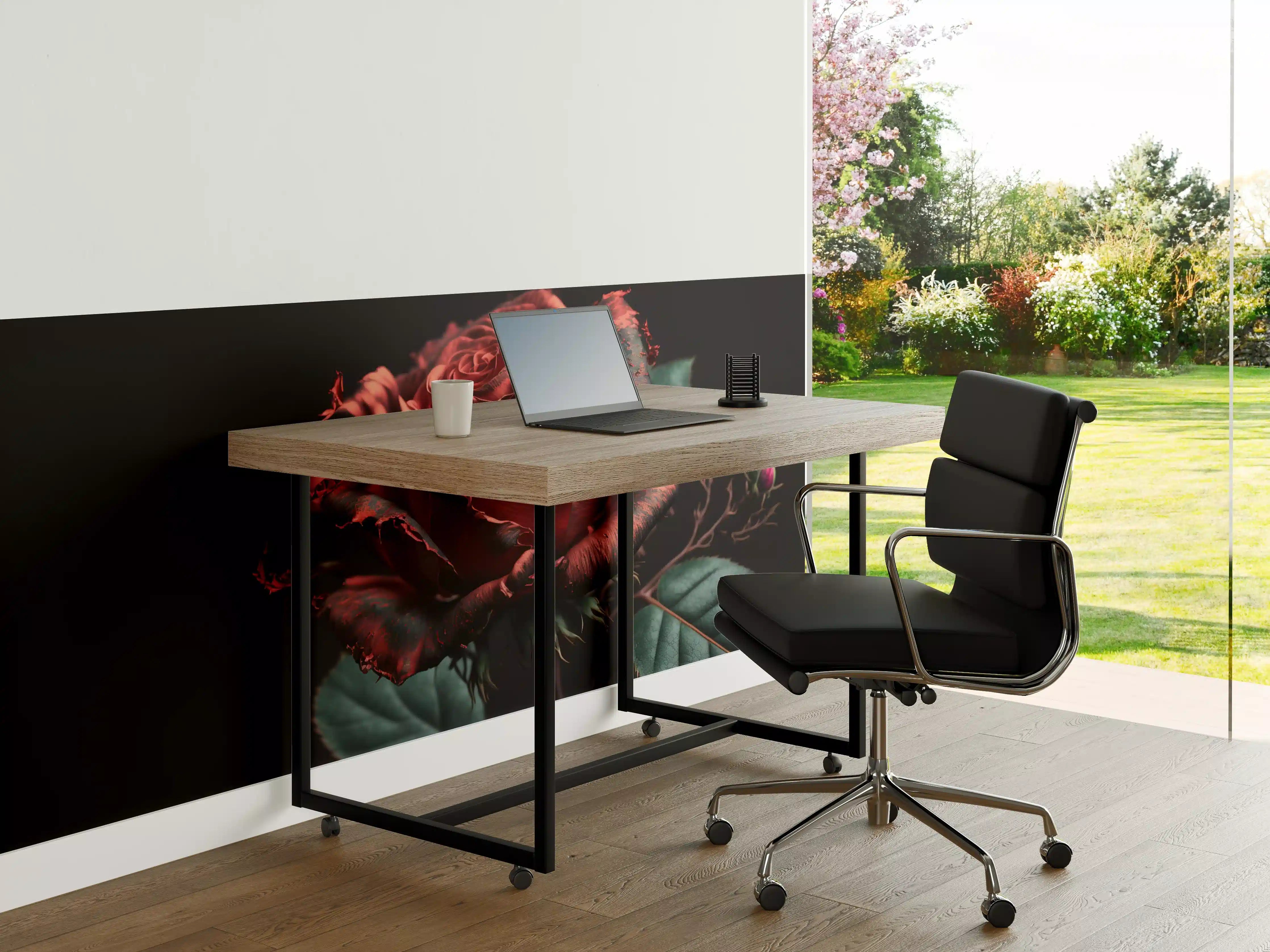 Büro Wandgestaltung - Dunkle rote Rose mit satten Grüntönen