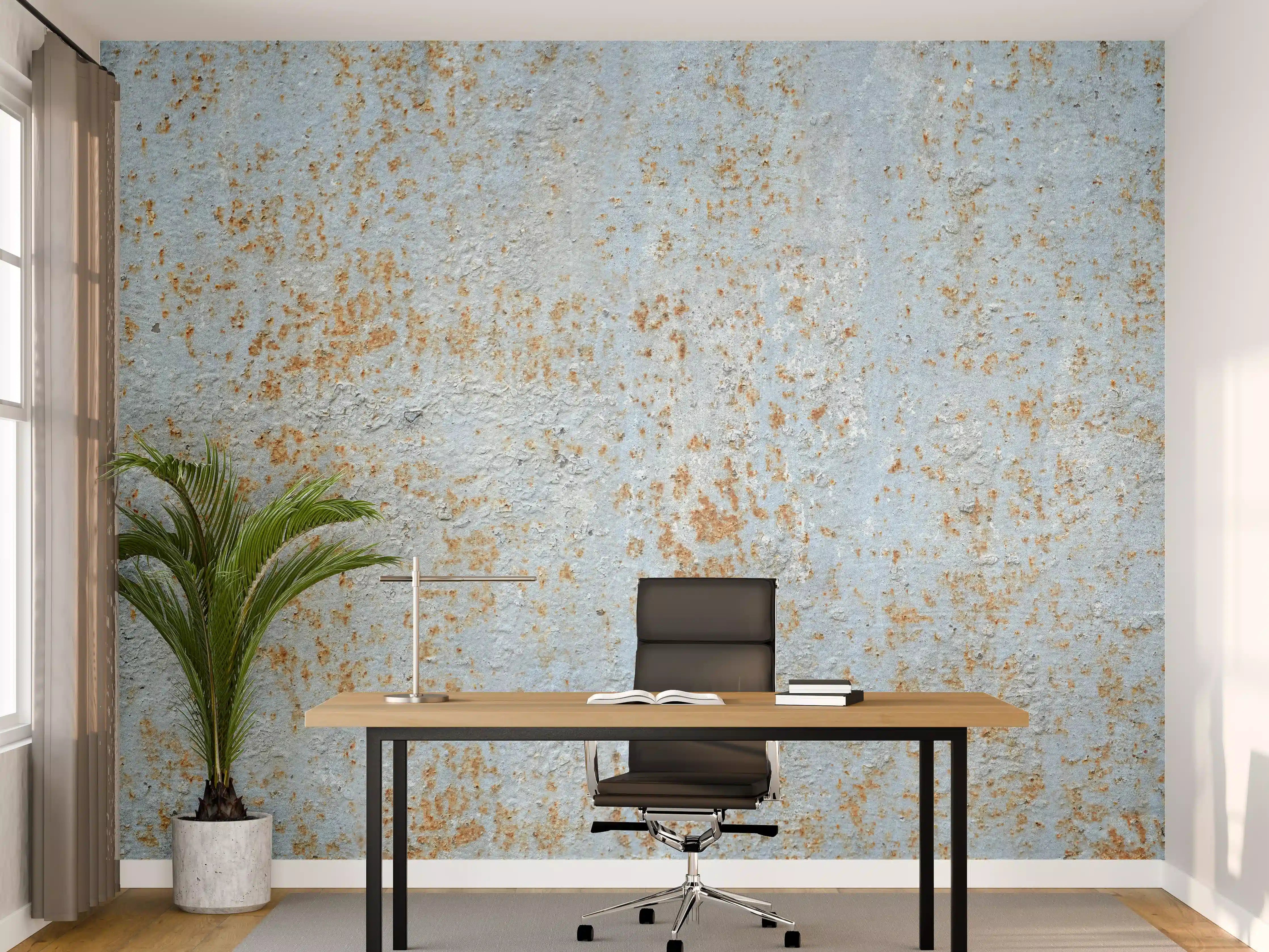 Büro Wandgestaltung - Farbflocken auf rostigem Metallblech