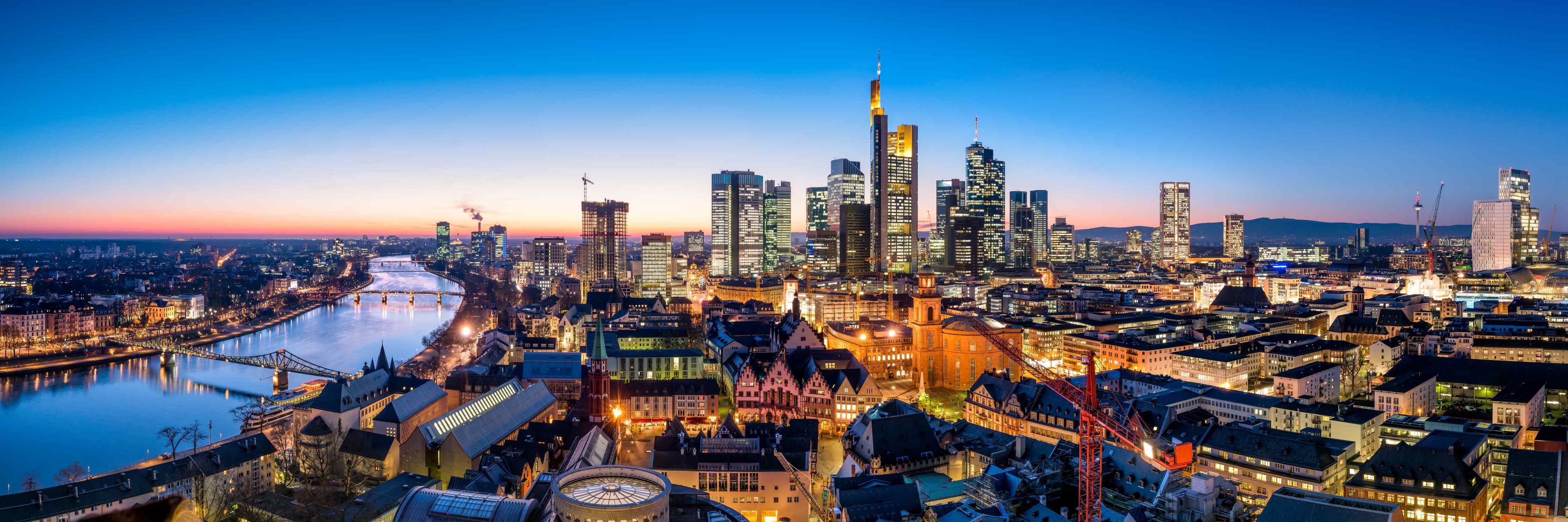 Büro Wandgestaltung-Frankfurt Skyline Dämmerung 2