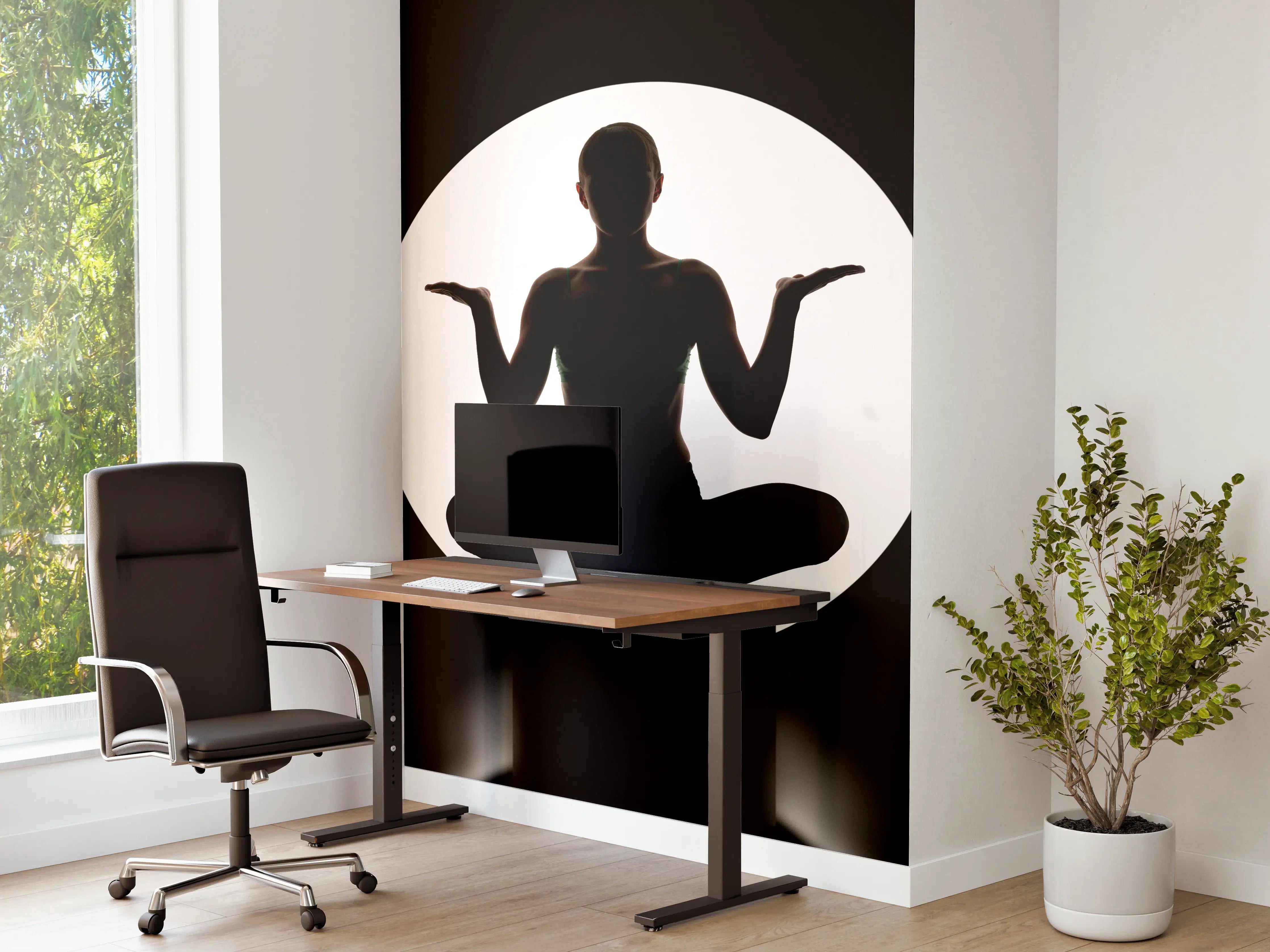 Büro Wandgestaltung - Frau Silhouette sitzt in Yoga-Pose