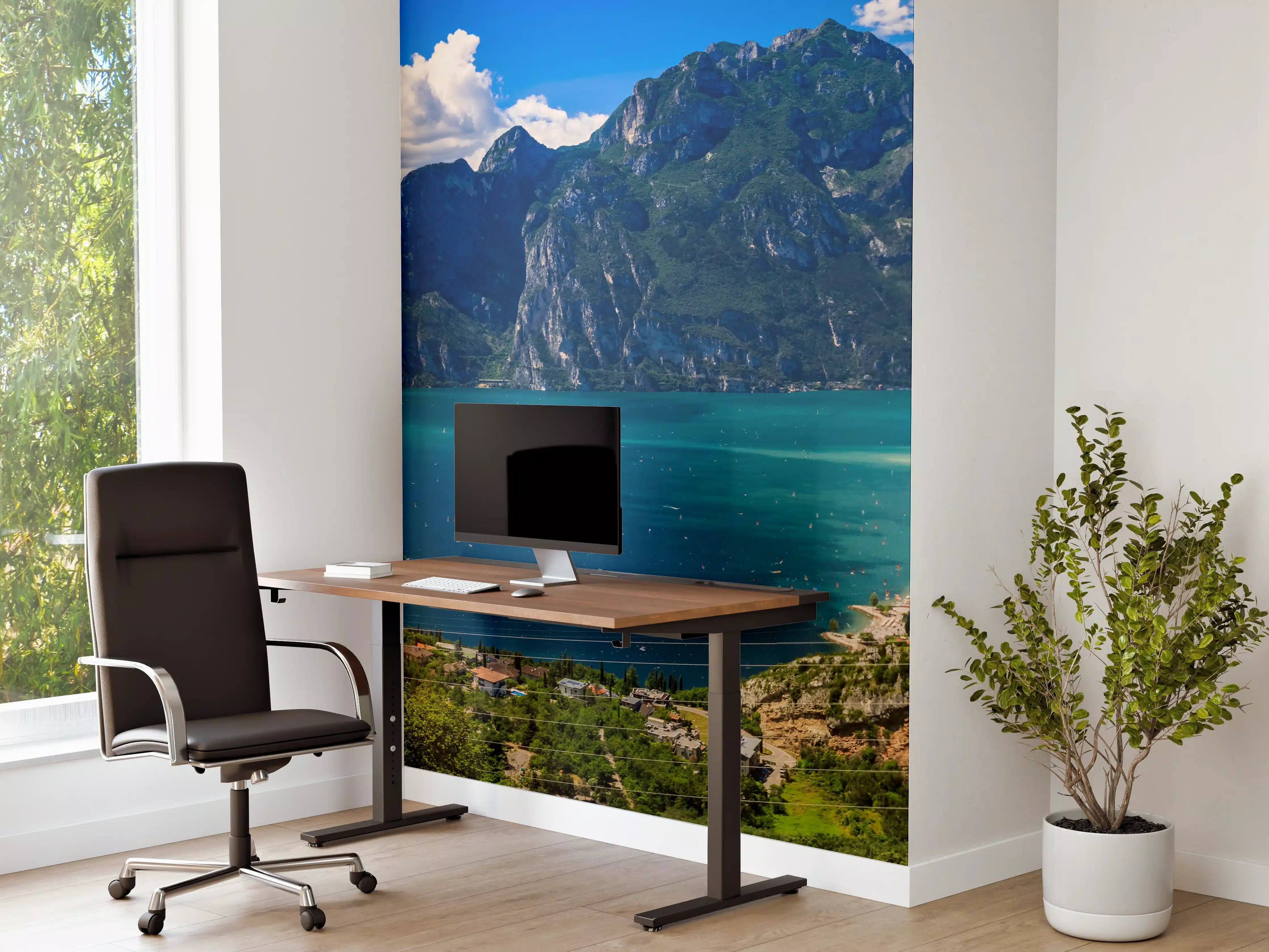 Büro Wandgestaltung - Gardasee Panorama in Blau und Grün