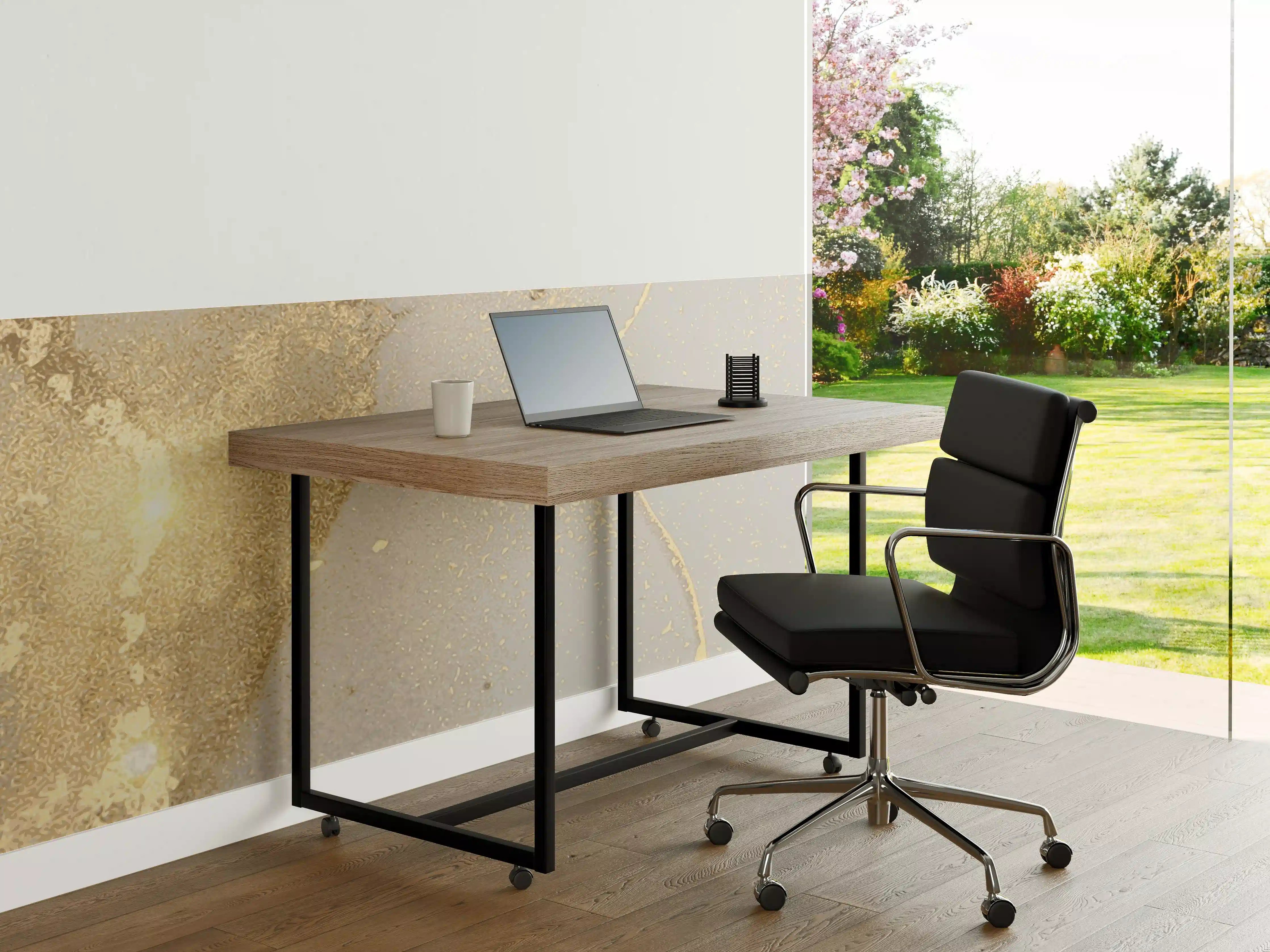 Büro Wandgestaltung - Goldener Glanz auf Cremeweiß