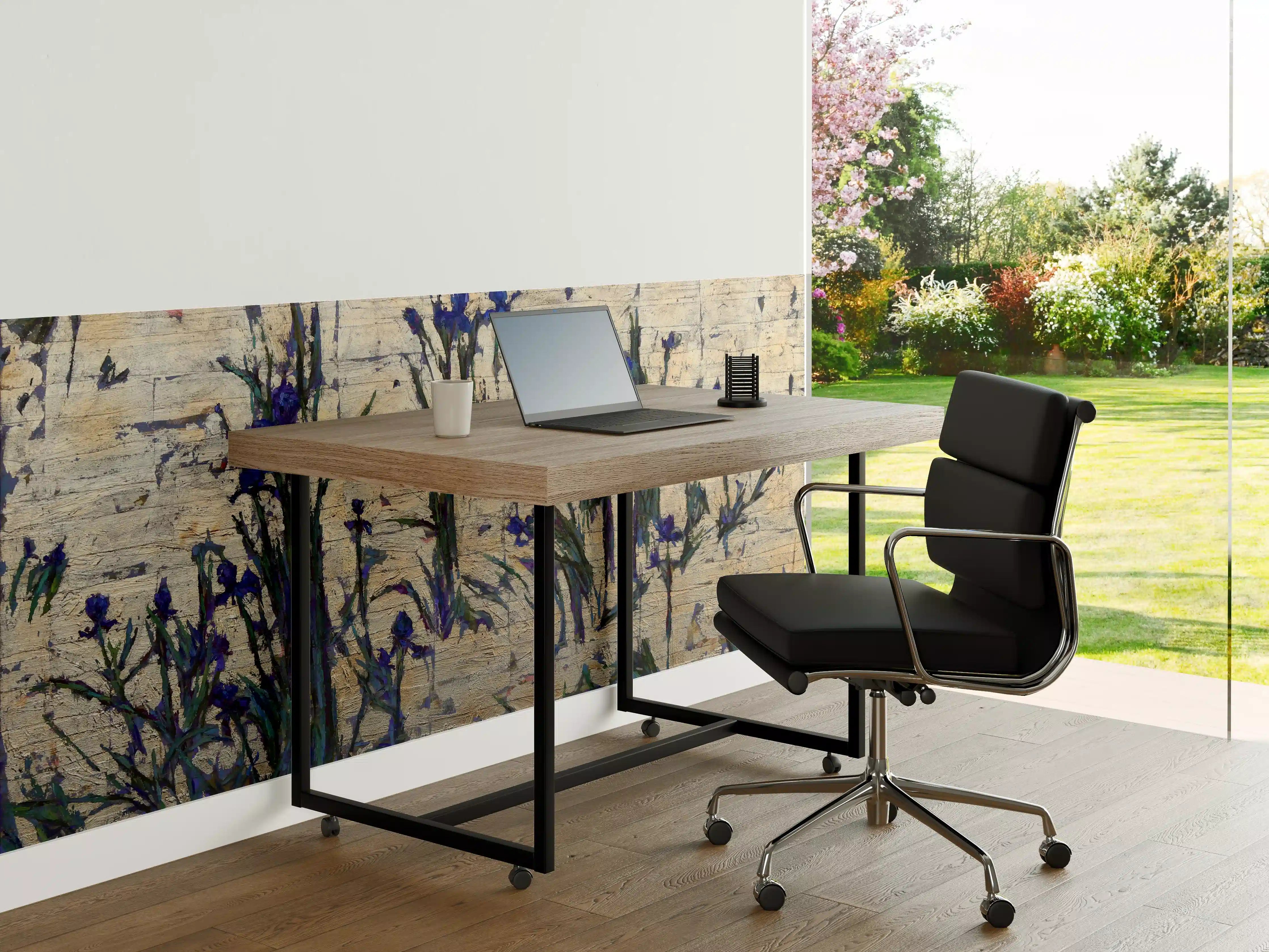 Büro Wandgestaltung - Goldener Hintergrund mit Violet