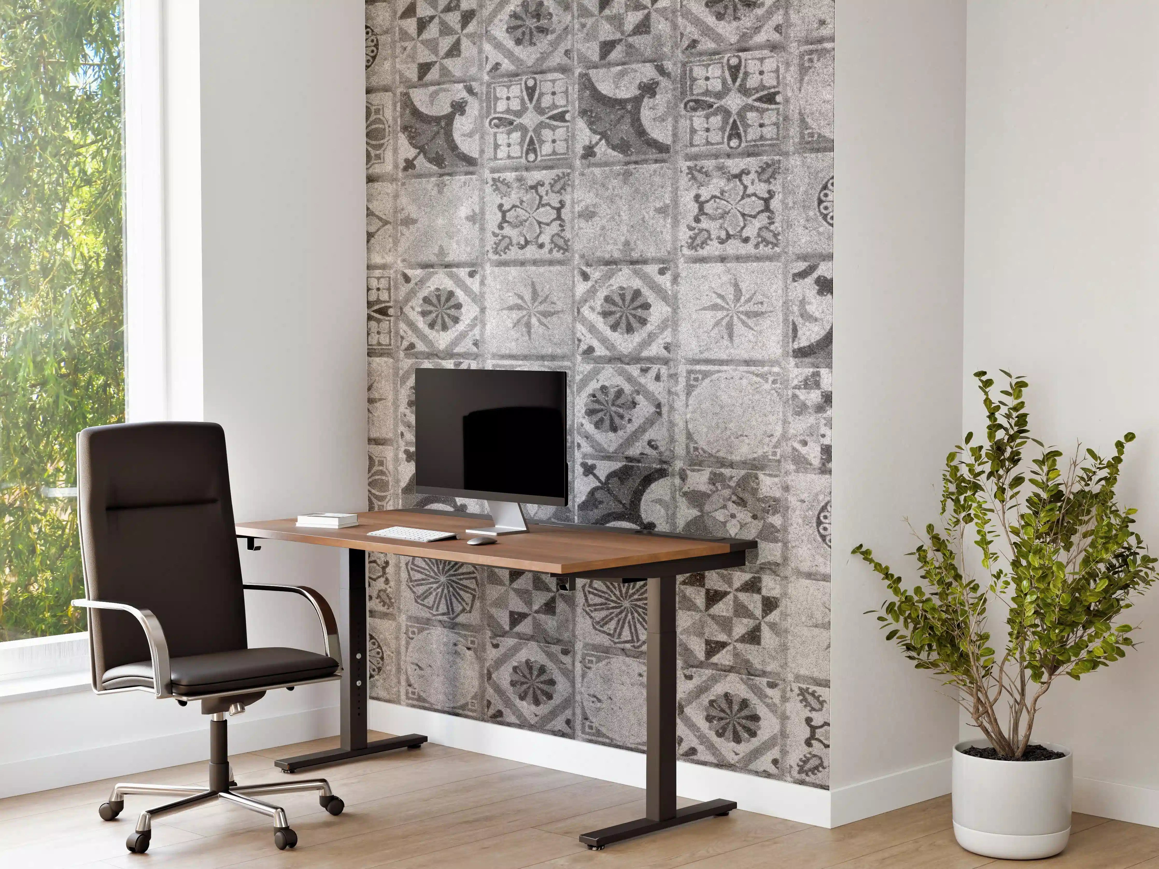 Büro Wandgestaltung - Graue Motive auf weißen Fliesen