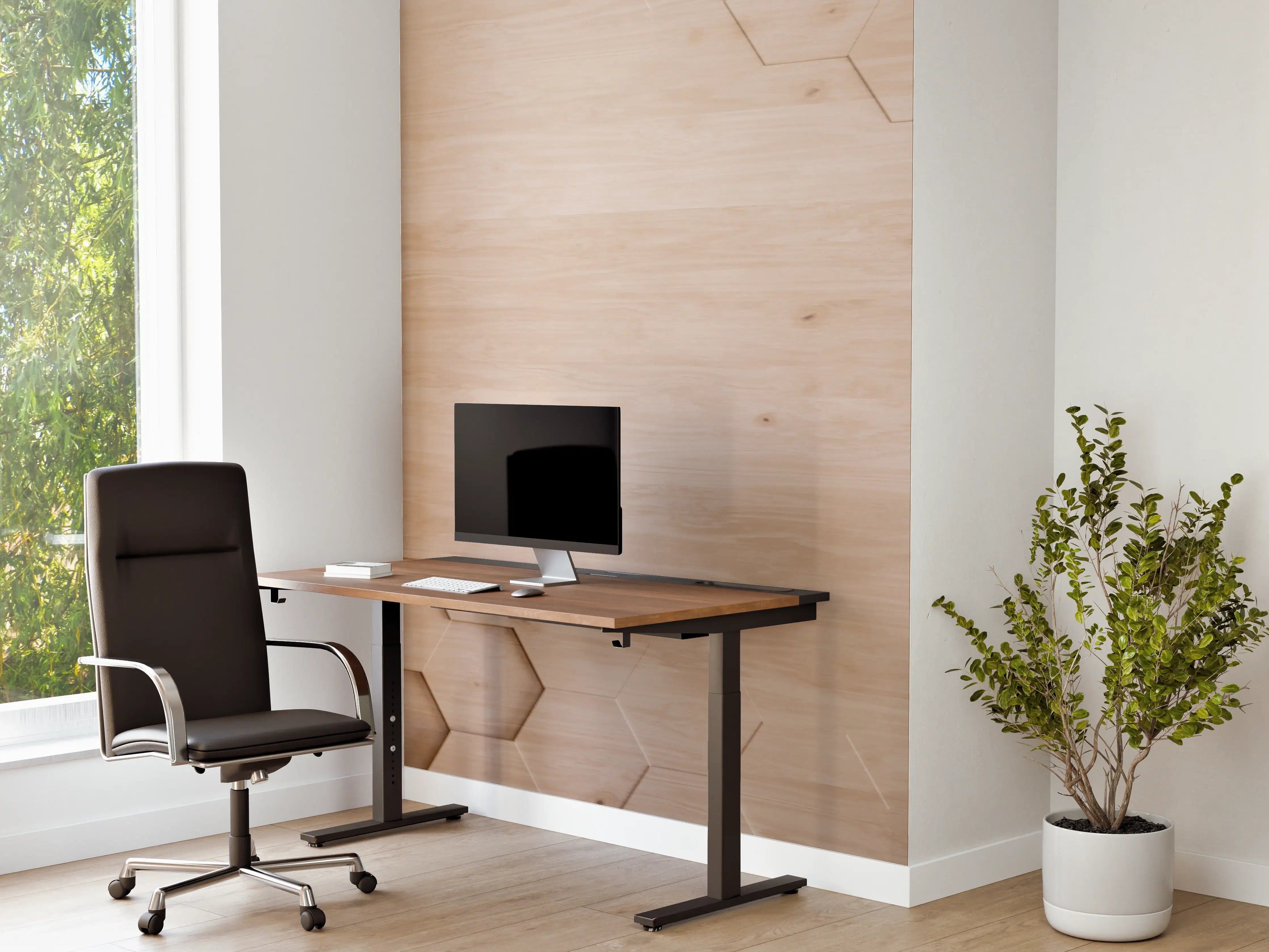 Büro Wandgestaltung - Hell erleuchtete Holzfläche mit geometrischen Mustern