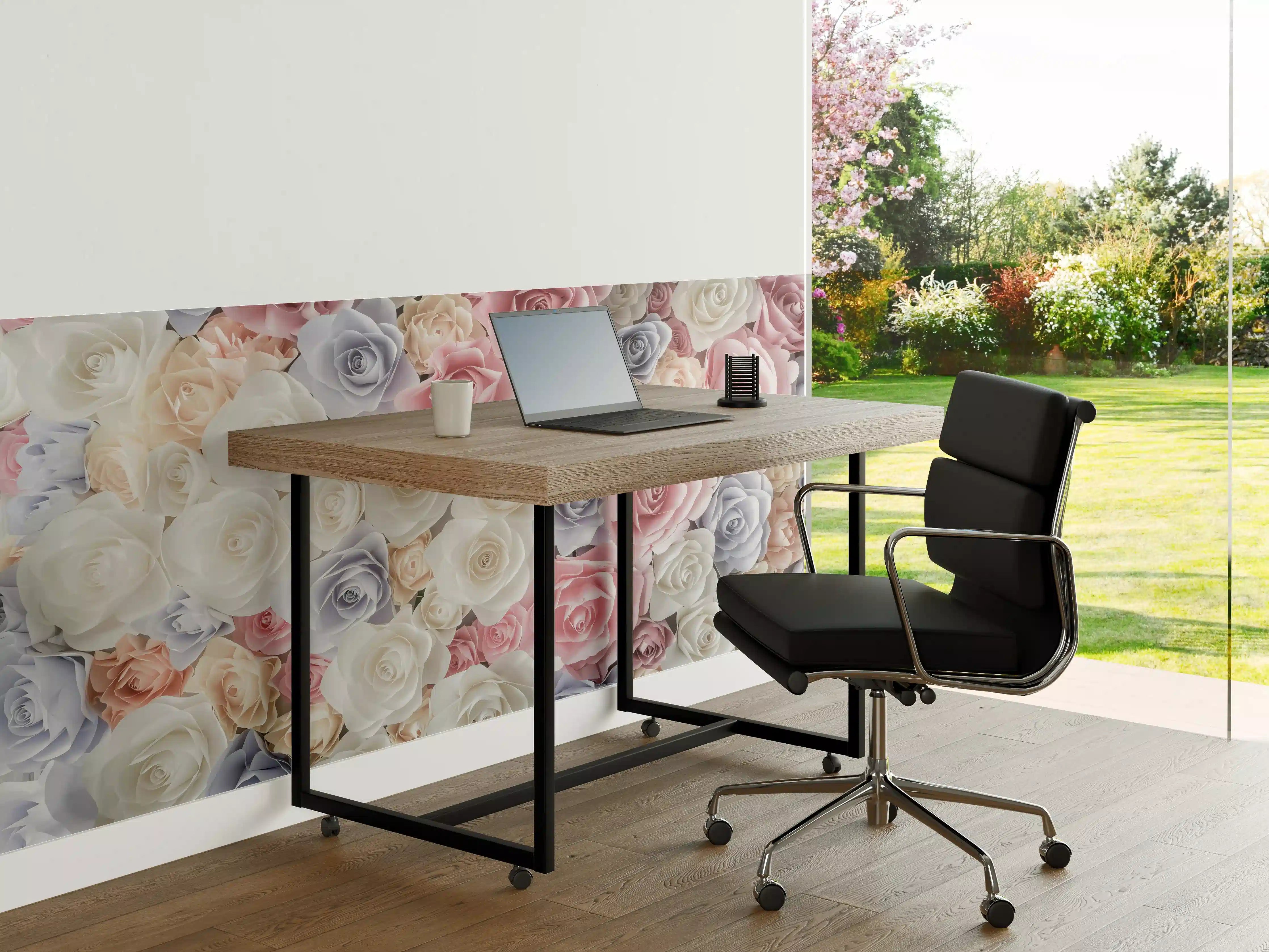 Büro Wandgestaltung - Kulisse aus bunten Papierrosen