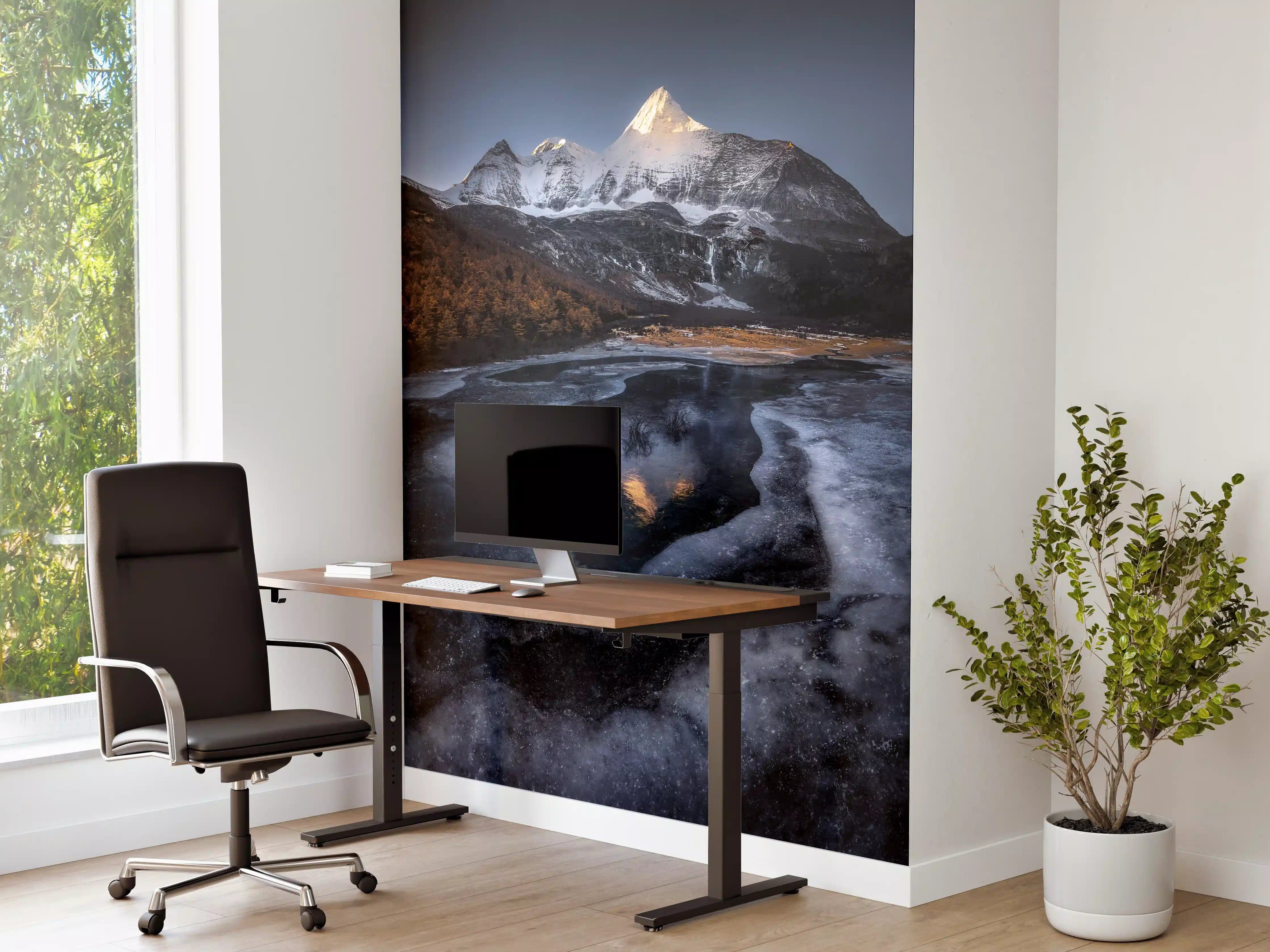 Büro Wandgestaltung - Majestätische Berge und spiegelnder Gletschersee