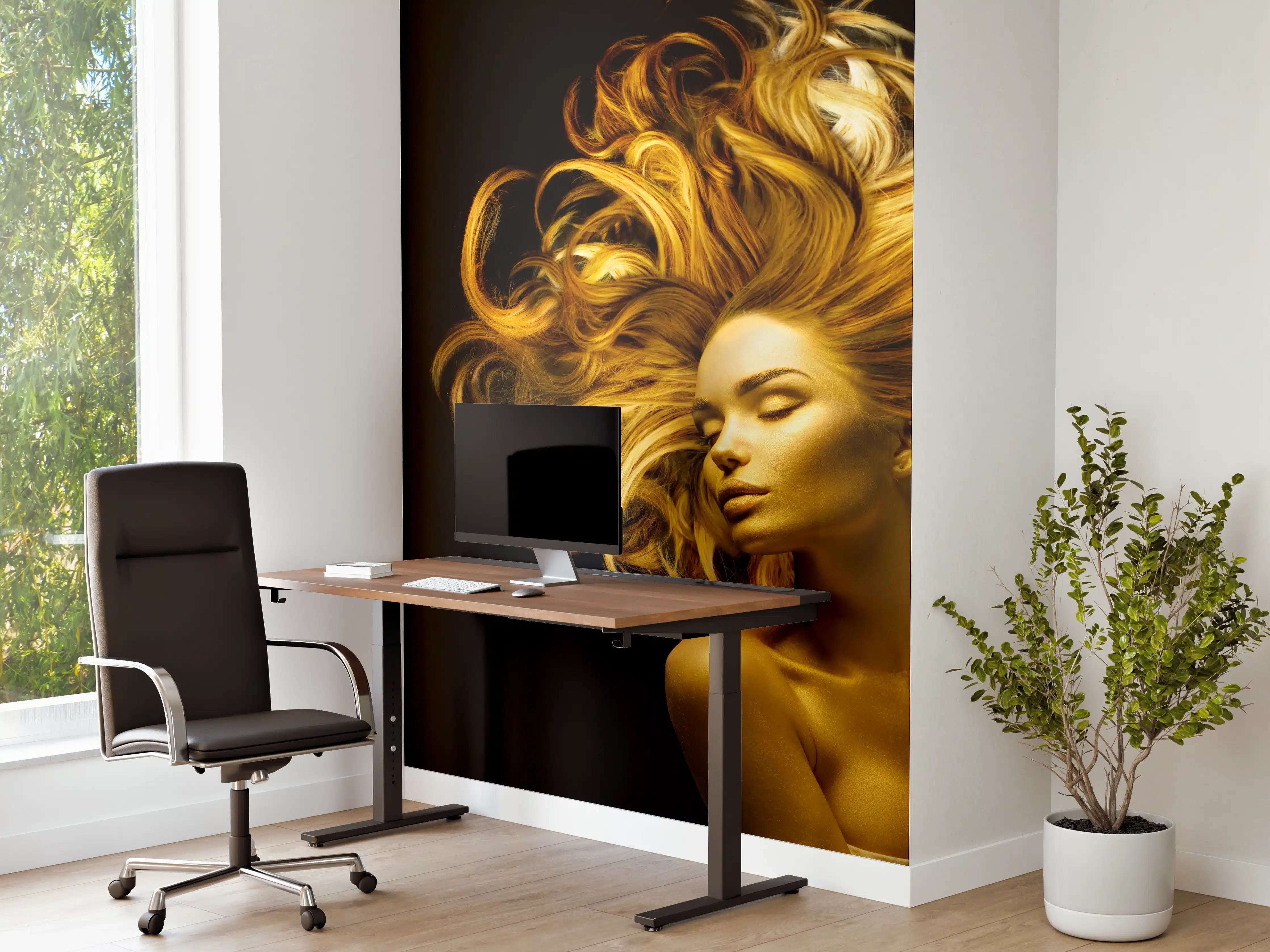 Büro Wandgestaltung - Model in Gold